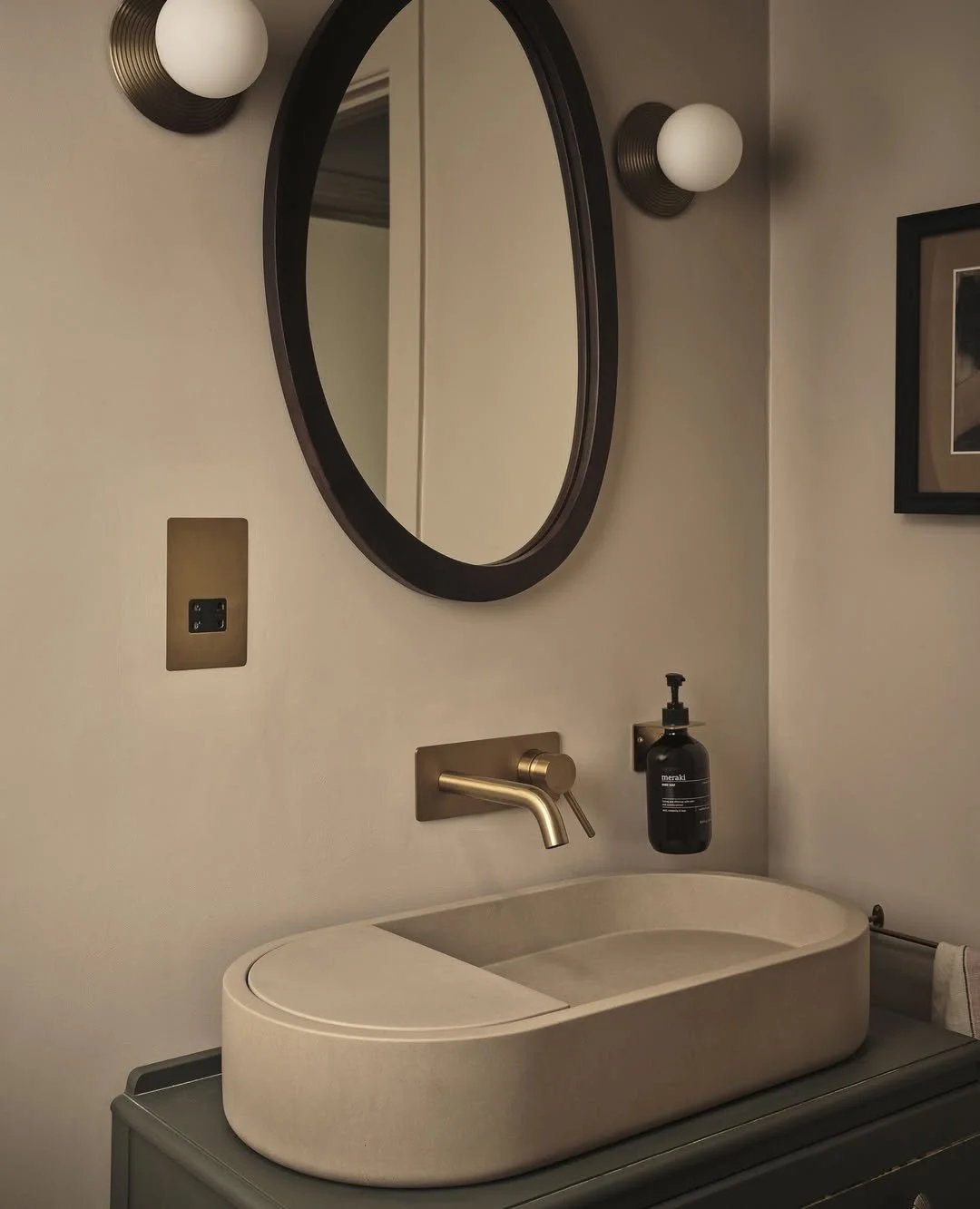 The curved, oval-shaped basin flows seamlessly in this beautiful bathroom design. ⁠
⁠
Made from concrete, the material combines the organic characteristics of natural stone with the ability to take a natural shape.⁠
⁠
Available in 29 colours and a va