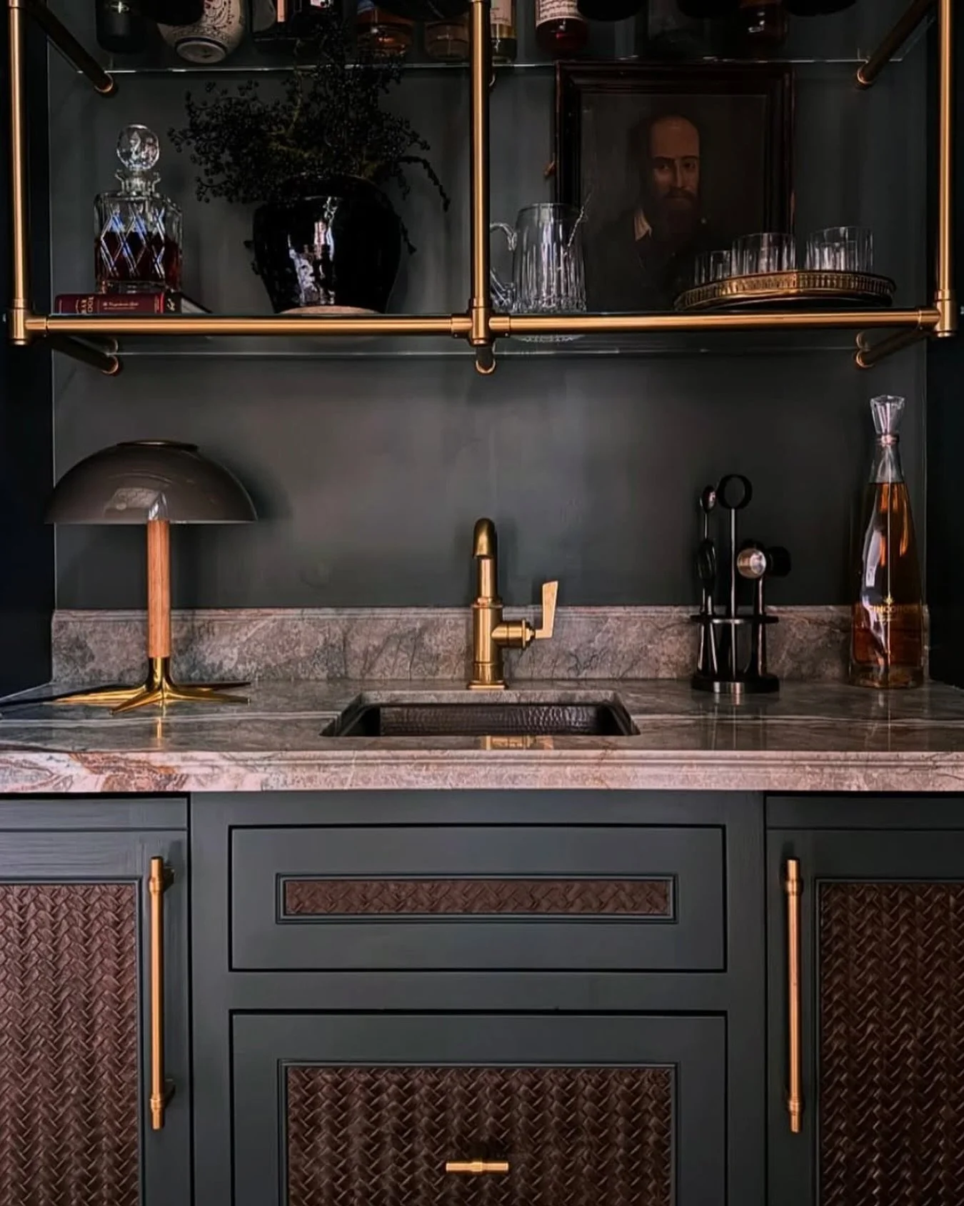 Brass fixtures are the star of the show in this beautiful bar space, ready for entertaining.

We&rsquo;re here to help you source the perfect fixtures for your project. Click the link in bio to book your showroom appointment.

Design: @halimacdonaldi