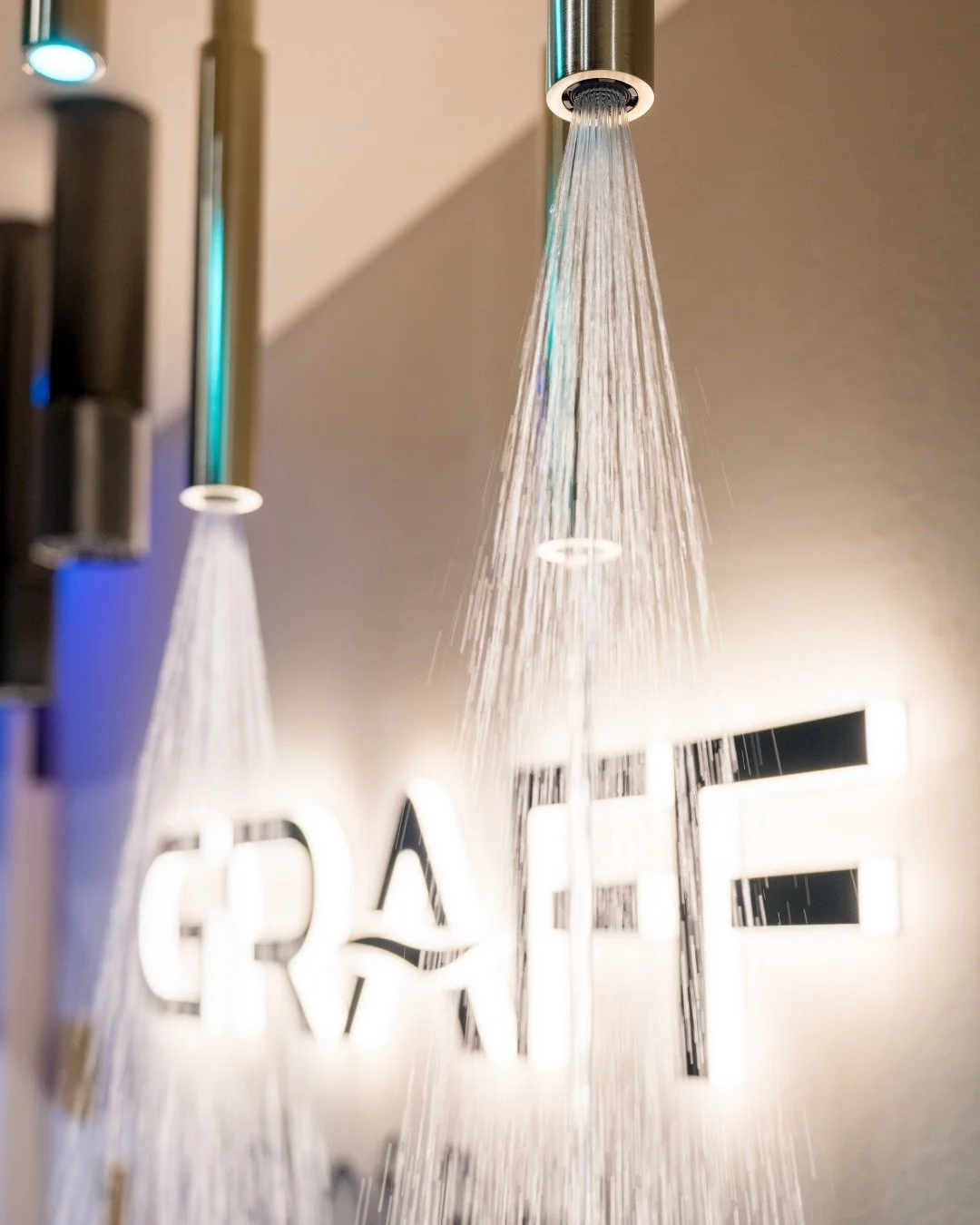 Something new unveiled at Salone del Mobile Milano 2026.

The new champagne finish brings a warmth and brightness that feels fresh.

Available in Polished and Brushed.

Discover the collection by booking an appointment at the link in our bio.