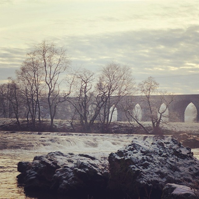 Frosty morning on the River Eden, looking up to the viaduct