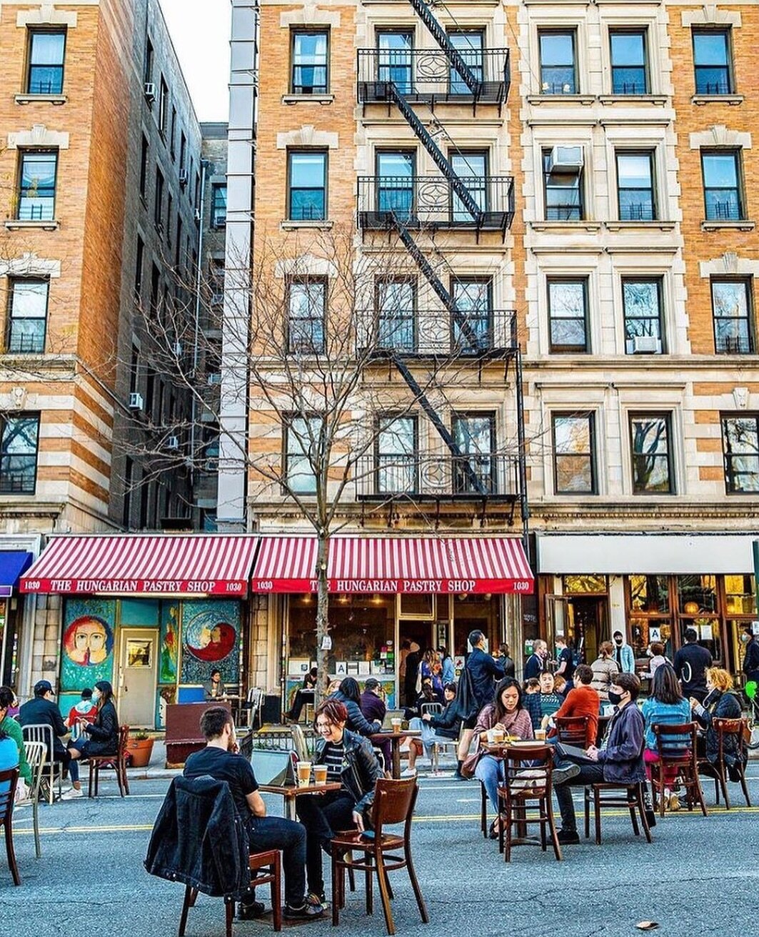 🚨 Grants for restaurants!! 🚨 Do you have a historic small restaurant in your community that is well loved? Apply for the @SavingPlaces Backing Historic Small Restaurants Grant Program in partnership with @AmericanExpress! 

What are the cozy cafes,