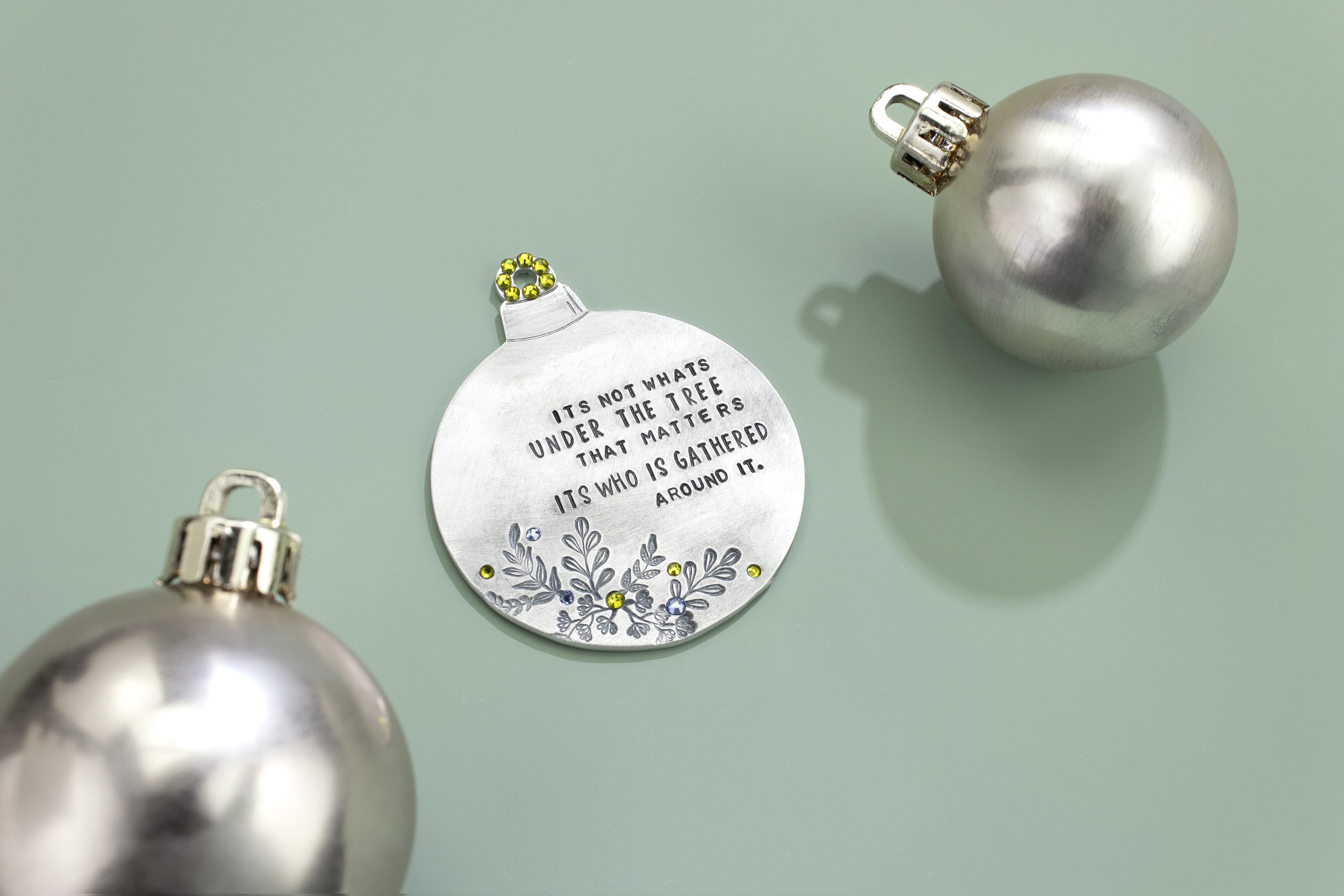 PRJT_LS-Homeroom-Basic1.5mm_BL-DIY-SIY-HolidayRoundBallOrnament_DS-Signature-Sprig1-Sprig2-Sprig3-Sprig4-Sprig5_TS-CrystalSetter.jpg