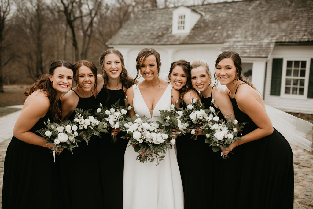 GudobbaWedding_BridalParty-24.jpg