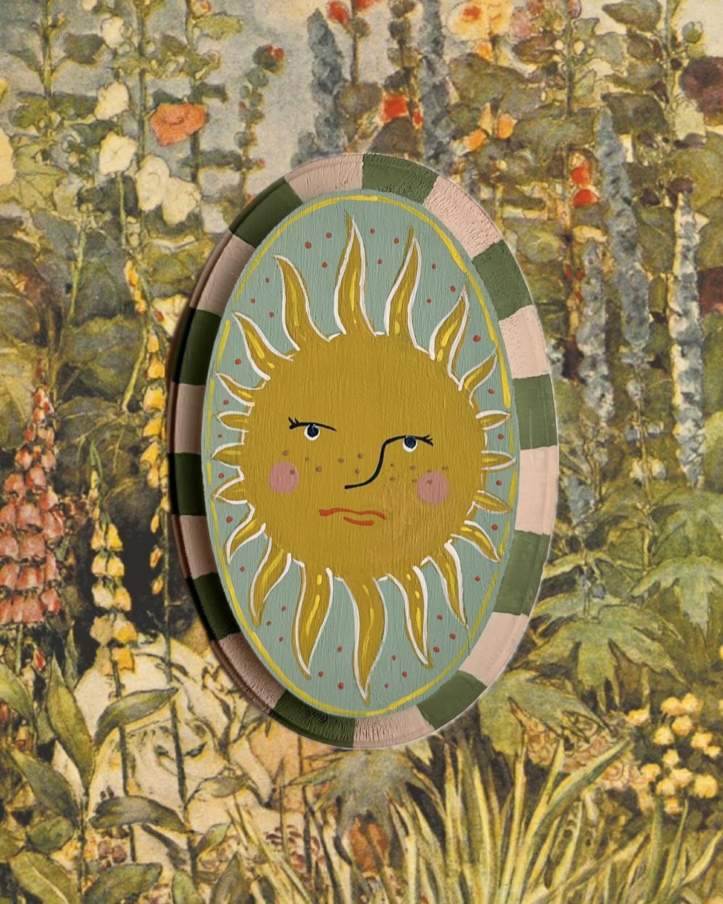 SOLD 🌞 
Mrs. Sun Plaque, 2024
3x5 in.
matte acrylic on wood panel

Shop more available plaques @marigoldmodern
Link in bio 🤍