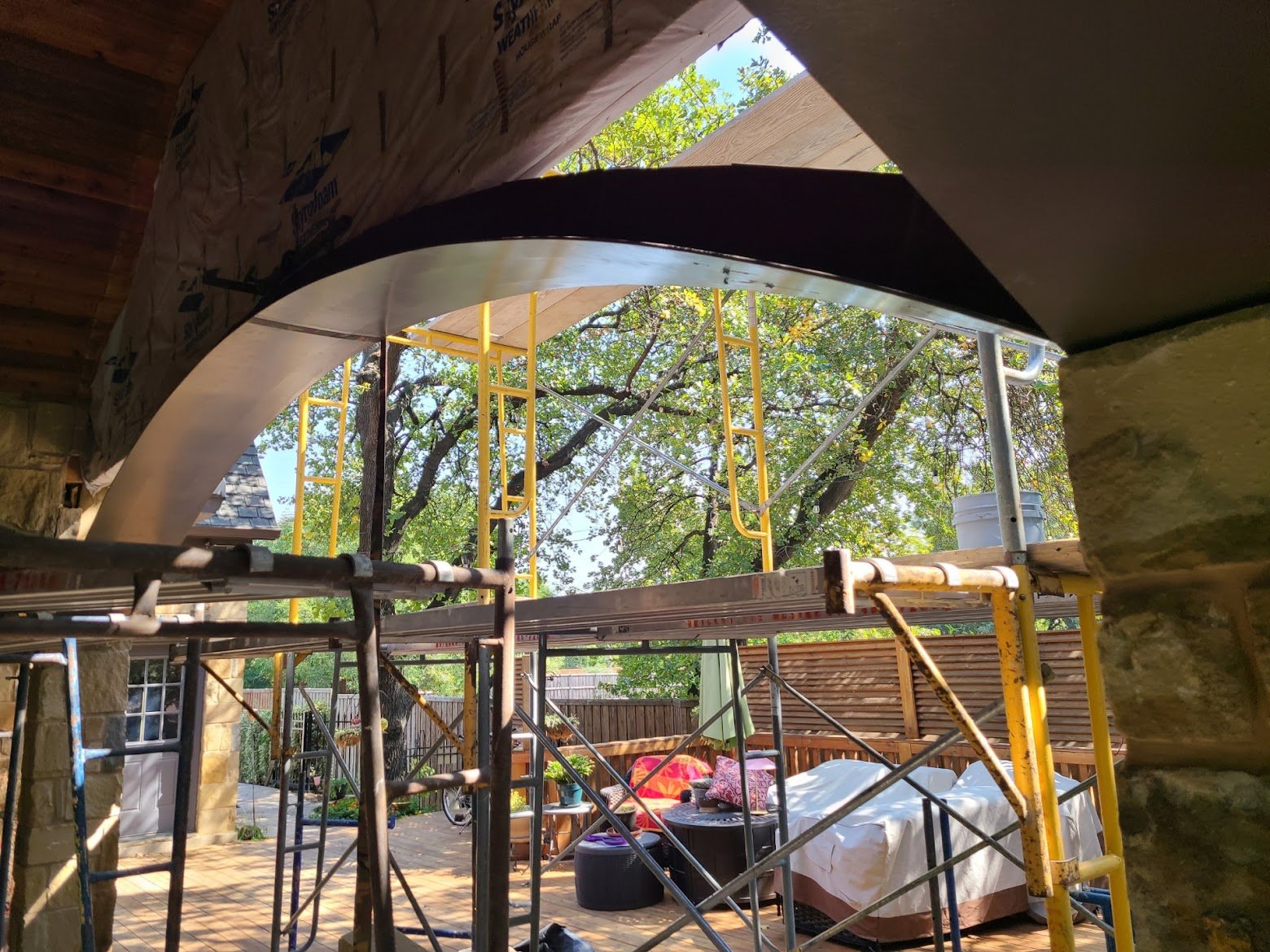 A Large Double Archway Failure- Safety Issue Averted 