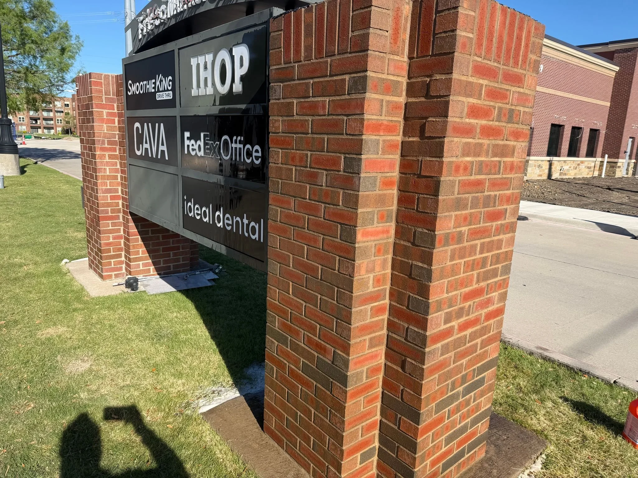 How Much Does Monument Sign Repair Cost in Fort Worth? Tarrant County Pricing Breakdown