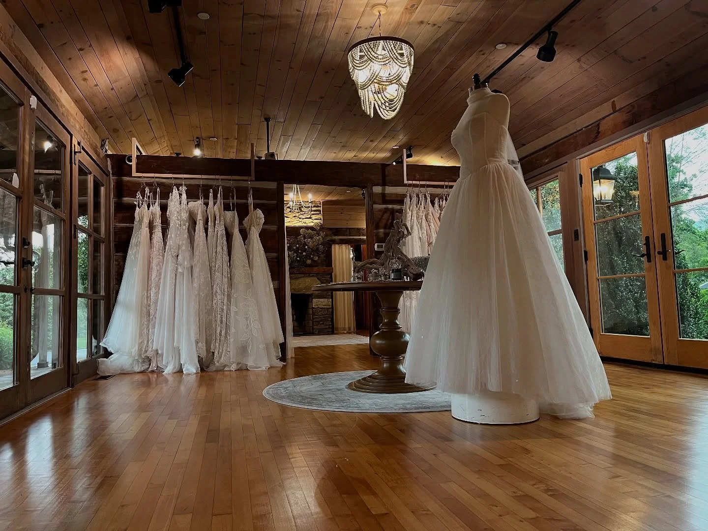 WELCOME TO WILDFLOWER 1000!

(this nickname refers to our new address- 1000 Hendersonville Road)

We can&rsquo;t wait to meet you and help you become a Wildflower Bride 💐

#wildflowerbridal #wildflowerbride #wildflower1000 #newaddress #smallbusiness