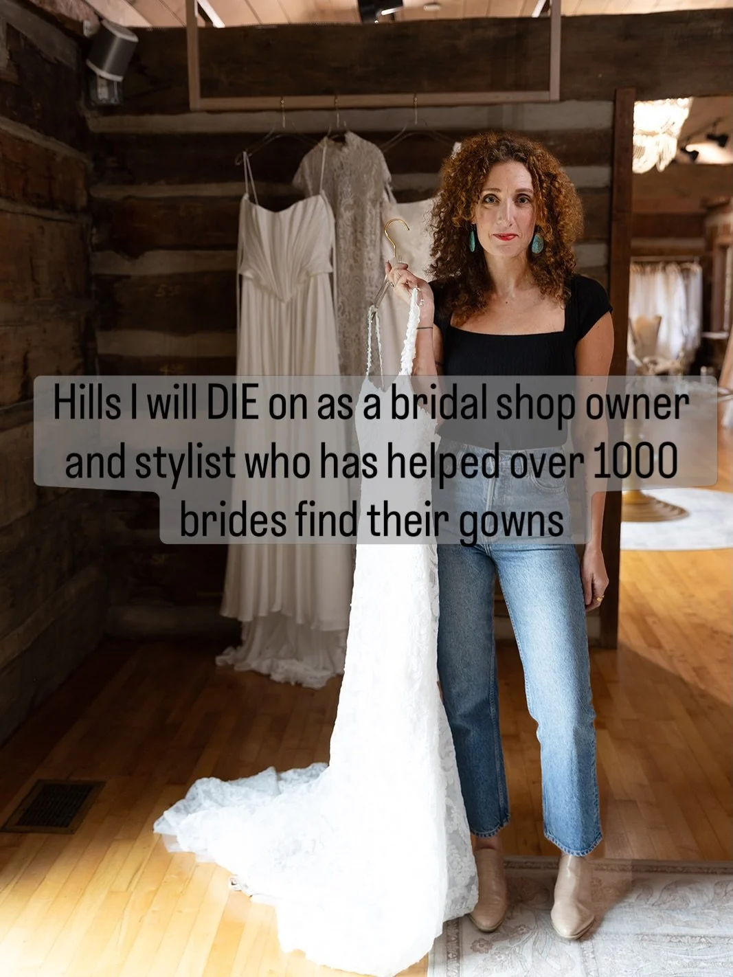 Some of my top gown shopping tips after doing this for 12+ years and having helped over 1000 brides find their gowns. Brides, which one did you need to hear?

Photo @realitiesphotography 

Bridal stylist, wedding gown shopping tips, bridal tips, gown