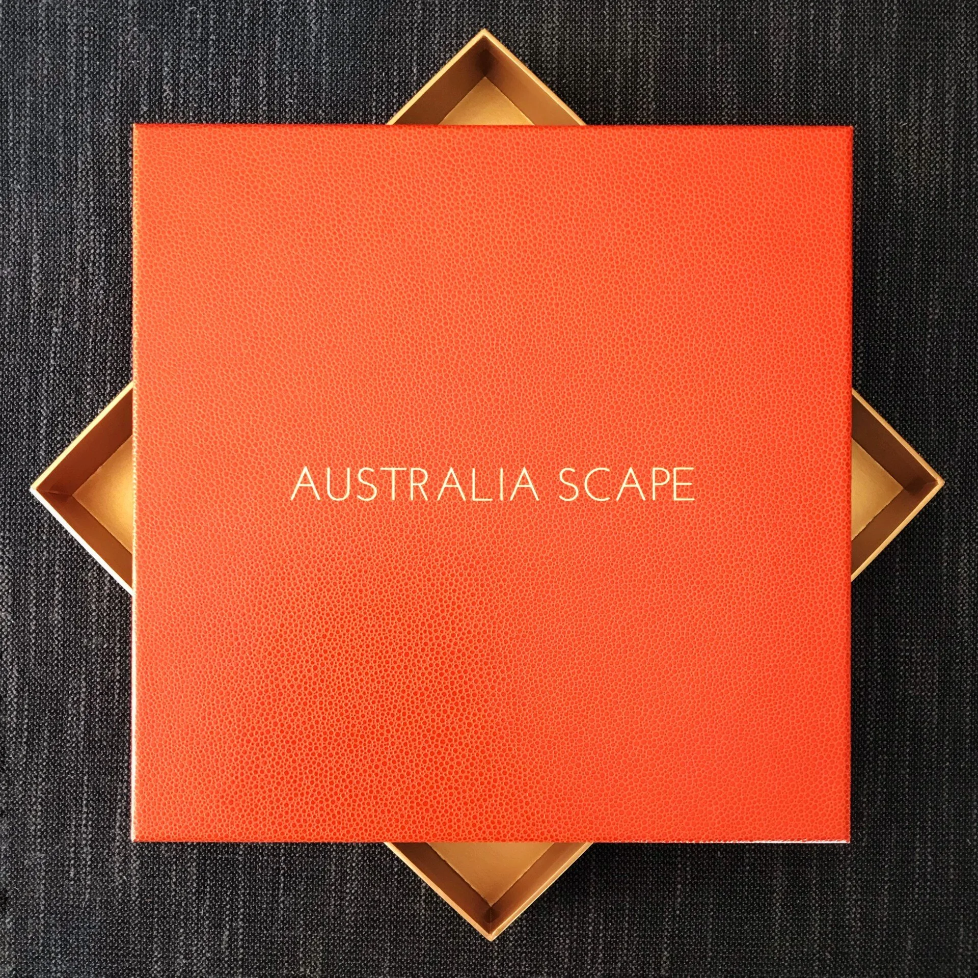 Australia-scape-gift-box.jpg