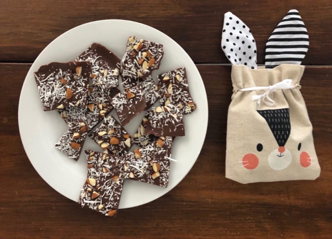 Happy Easter 🍫🐰
.
Wishing everyone a safe and enjoyable long weekend. I hope you are spending some time with your loved ones and enjoying some tasty treats like these!
.
This chocolate bark is my go to treat for any occasion as it is so simple and 