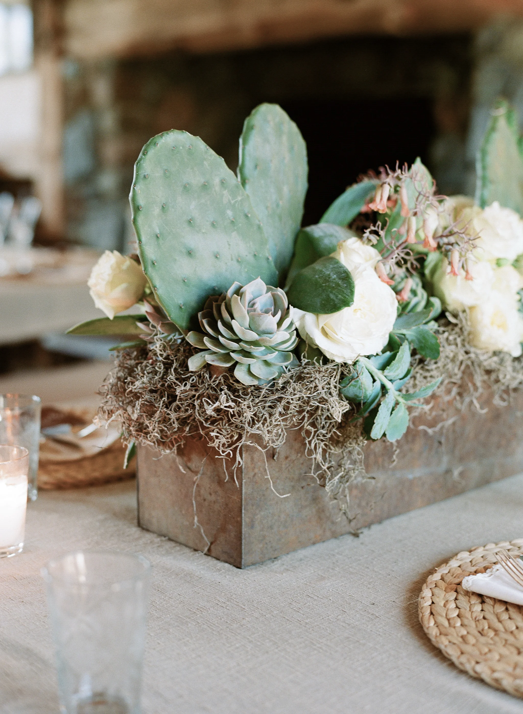 10b_elizabeth messina_0015_centerpiece.jpg
