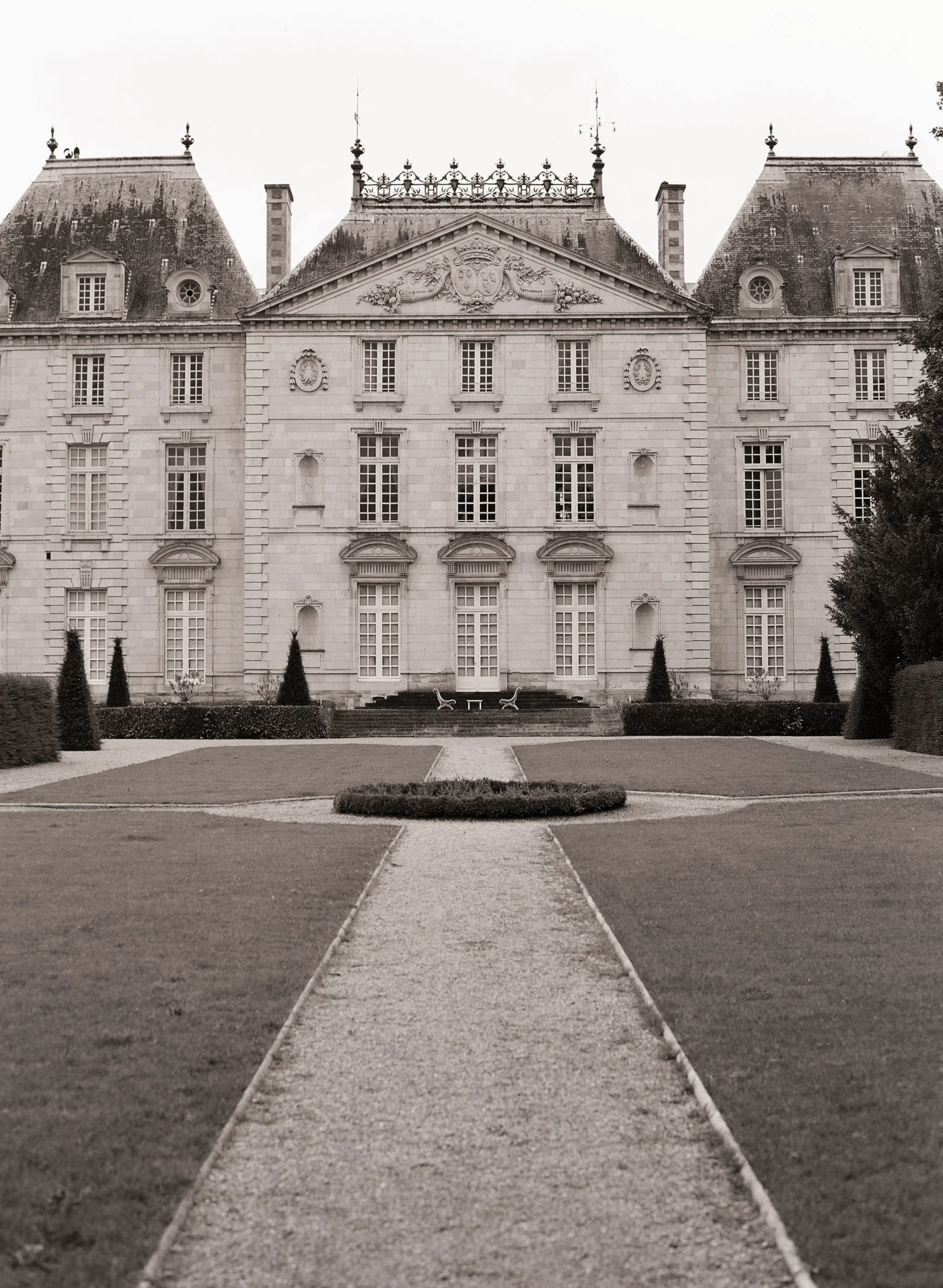 35_elizabeth messina_0107_chateau.jpg