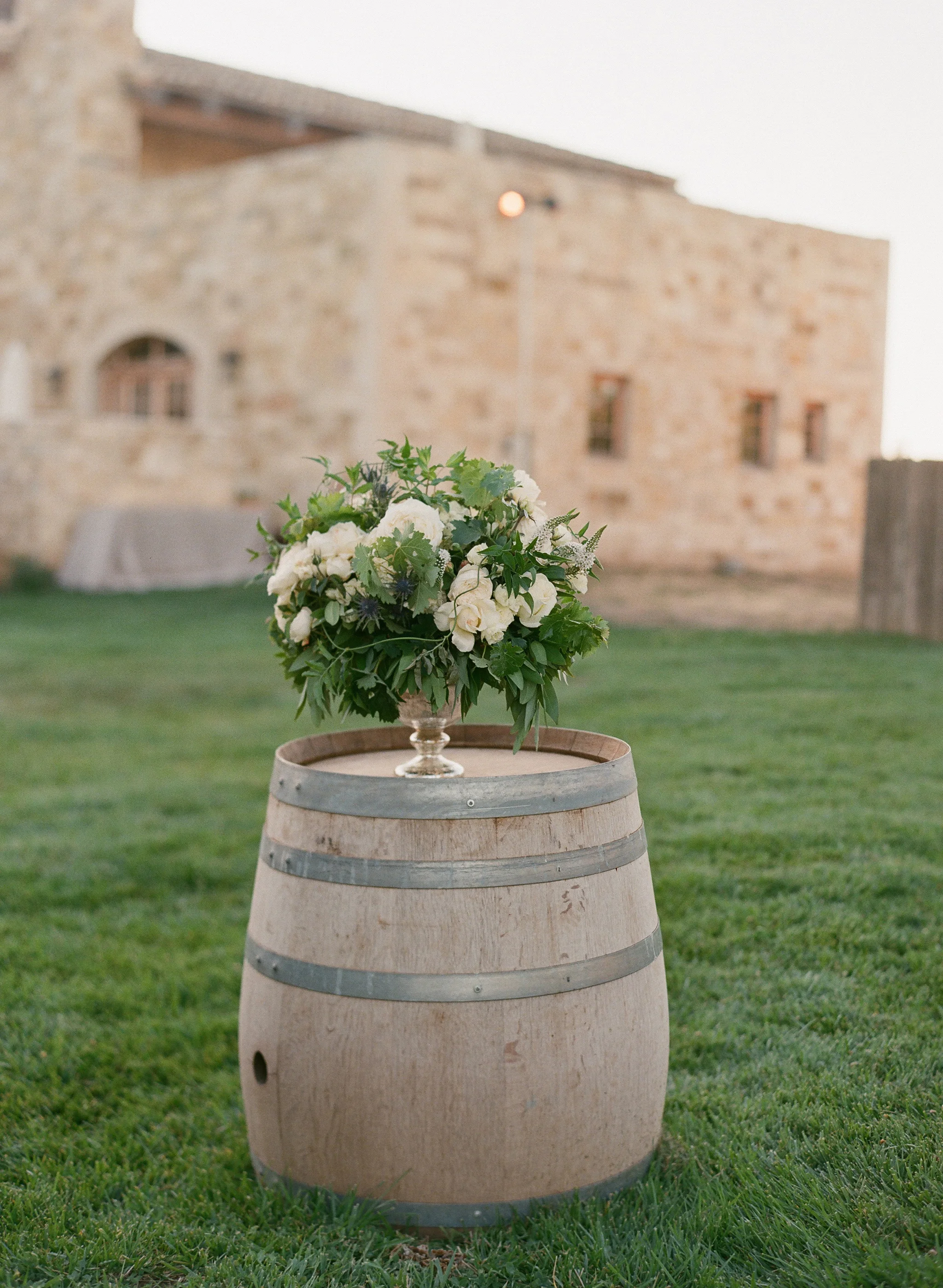 Wedding Florals copyright elizabeth messina_1010.jpg