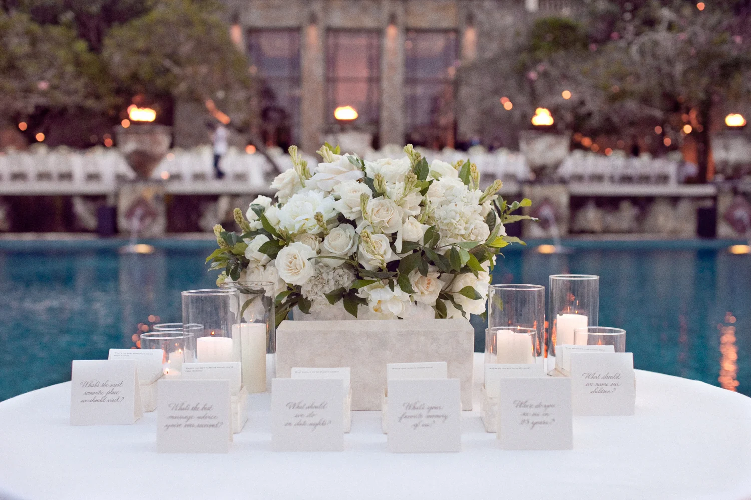 24Copyright Aaron Delesie 0308 tablescape.JPG