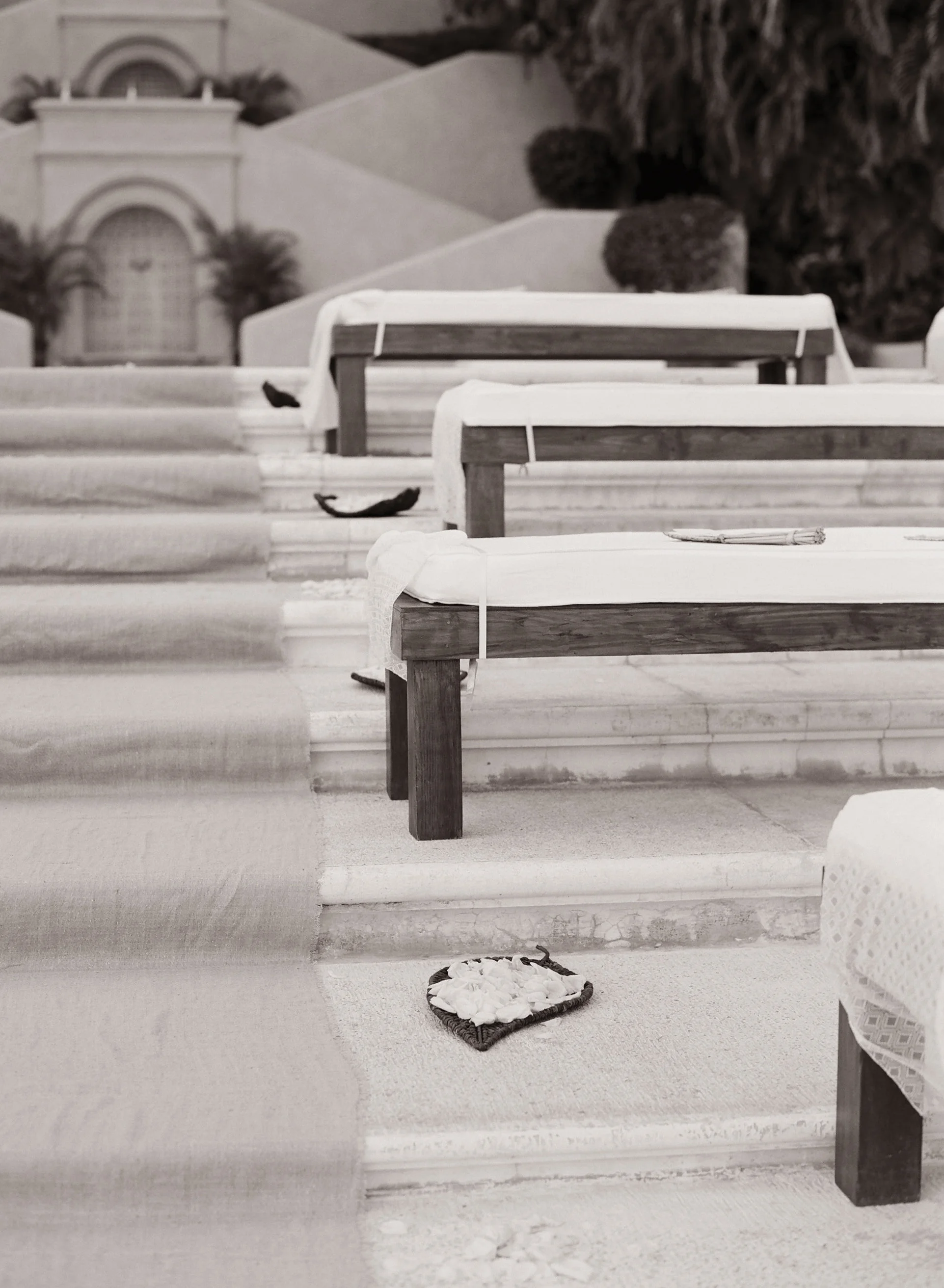 10f_careyes_elizabeth messina_favorites_0222_seating.jpg