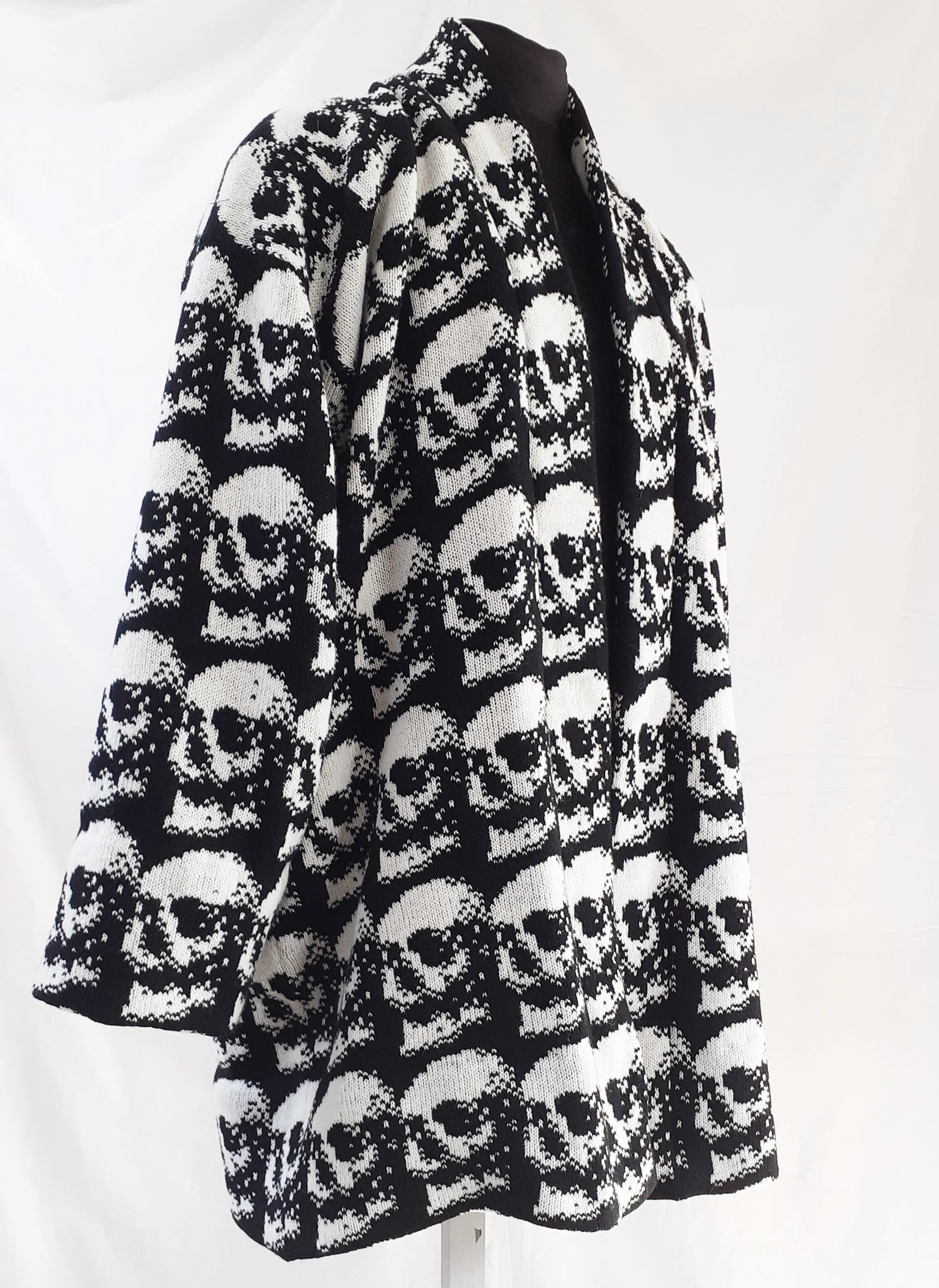 skulls cardi 1.jpg