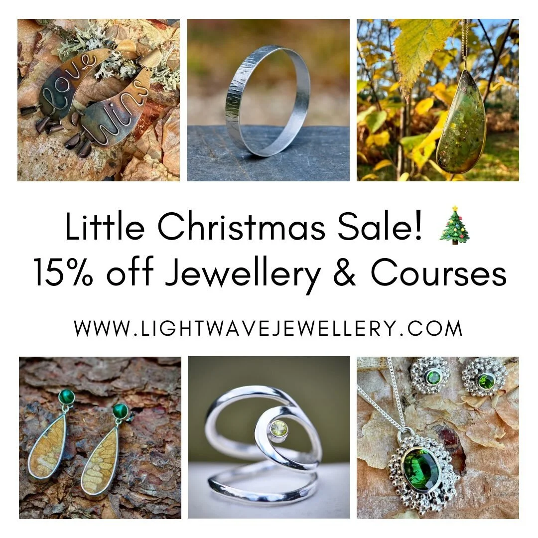 I am having a little a pre-Christmas sale with 15% off courses and online jewellery - use the code CHRISTMAS at the checkout.

Last Christmas orders for jewellery pieces are this Wednesday 17 December.

Gift vouchers are available online for courses,