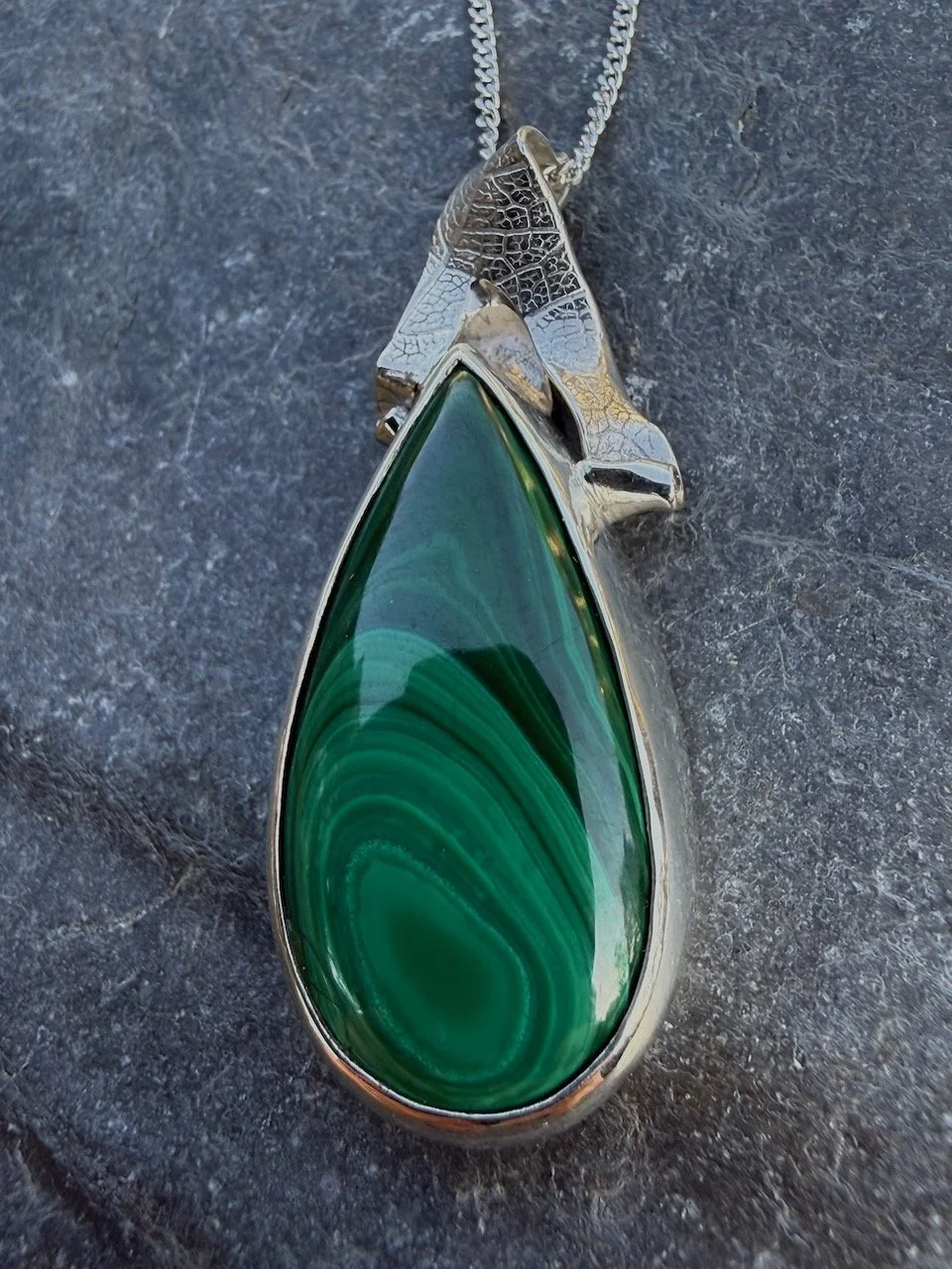 fiddlestick fern malachite silver pendant heart natalia shoutova lightwave jewellery new forest jewellery courses