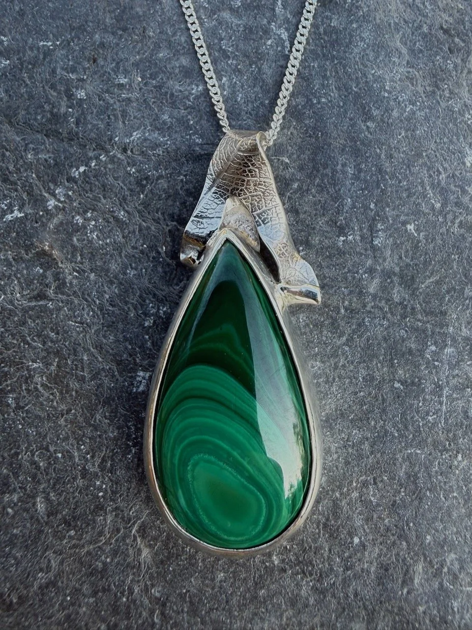 fiddlestick fern malachite silver pendant heart natalia shoutova lightwave jewellery new forest jewellery courses