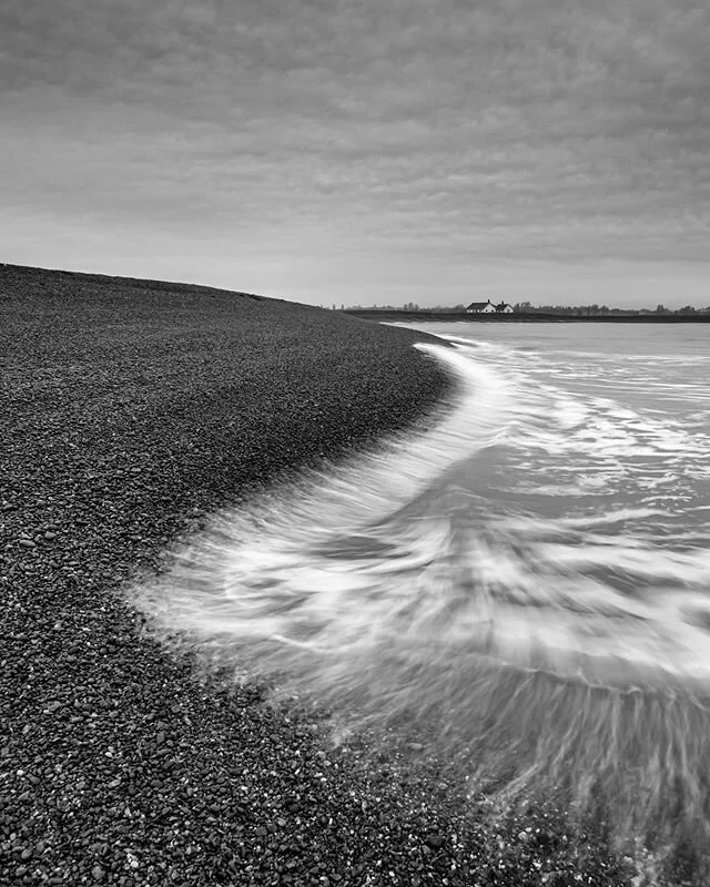 BROIL
The incoming tide swirling over the spit at Shingle Street, Suffolk.
.
.
Shot with #Sony Alpha #A7rii with #Zeiss 16-35mm.
.
.
#explore_britain #SonyImages #landscape_captures #global_hotshotz #UKpotd #gloriousbritain #just_FEATURES  #1ukshot #
