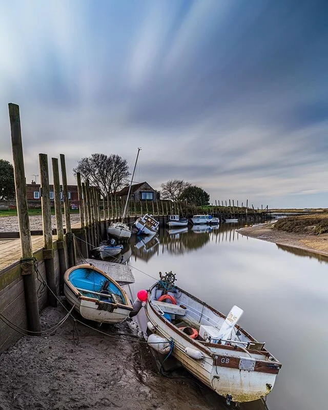 SLUMBER.
.
A smattering of boats resting on low tide, Blakeney Quay, Norfolk.
.
.
Shot with #Sony Alpha #A7riii with #Zeiss #BATIS 18mm, Lee Filters Pro IRND and Kase Polariser.
.
.
#explore_britain #SonyImages #landscape_captures #global_hotshotz #U