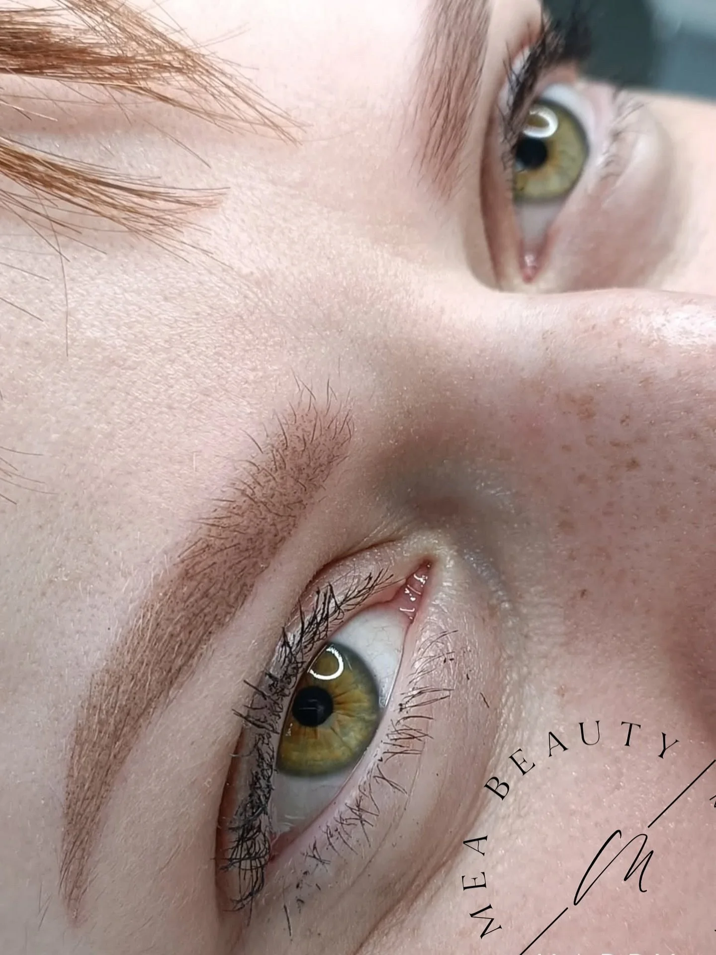 Typgerechte Augenbrauen, die in deinem Gesicht harmonisch aussehen und nicht angemalt und aufgesetzt. 

Viele, die zu Ihrem ersten Termin zu uns kommen haben Angst vor zu viel Ver&auml;nderung, das es fremd aussieht, balkig oder viel zu dunkel&hellip