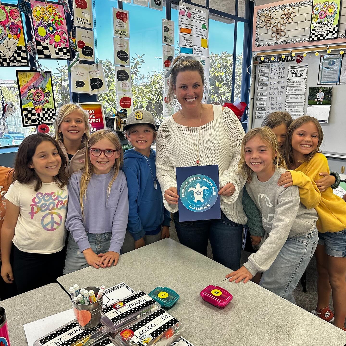 Our EK interns served as incredible role models this week 🌟✨ They visited classrooms at Village to pass out &ldquo;trading cards&rdquo; of team members, educate, and award Emerald Green Ocean Blue Classes. 

We knew they made a big impact when we sa