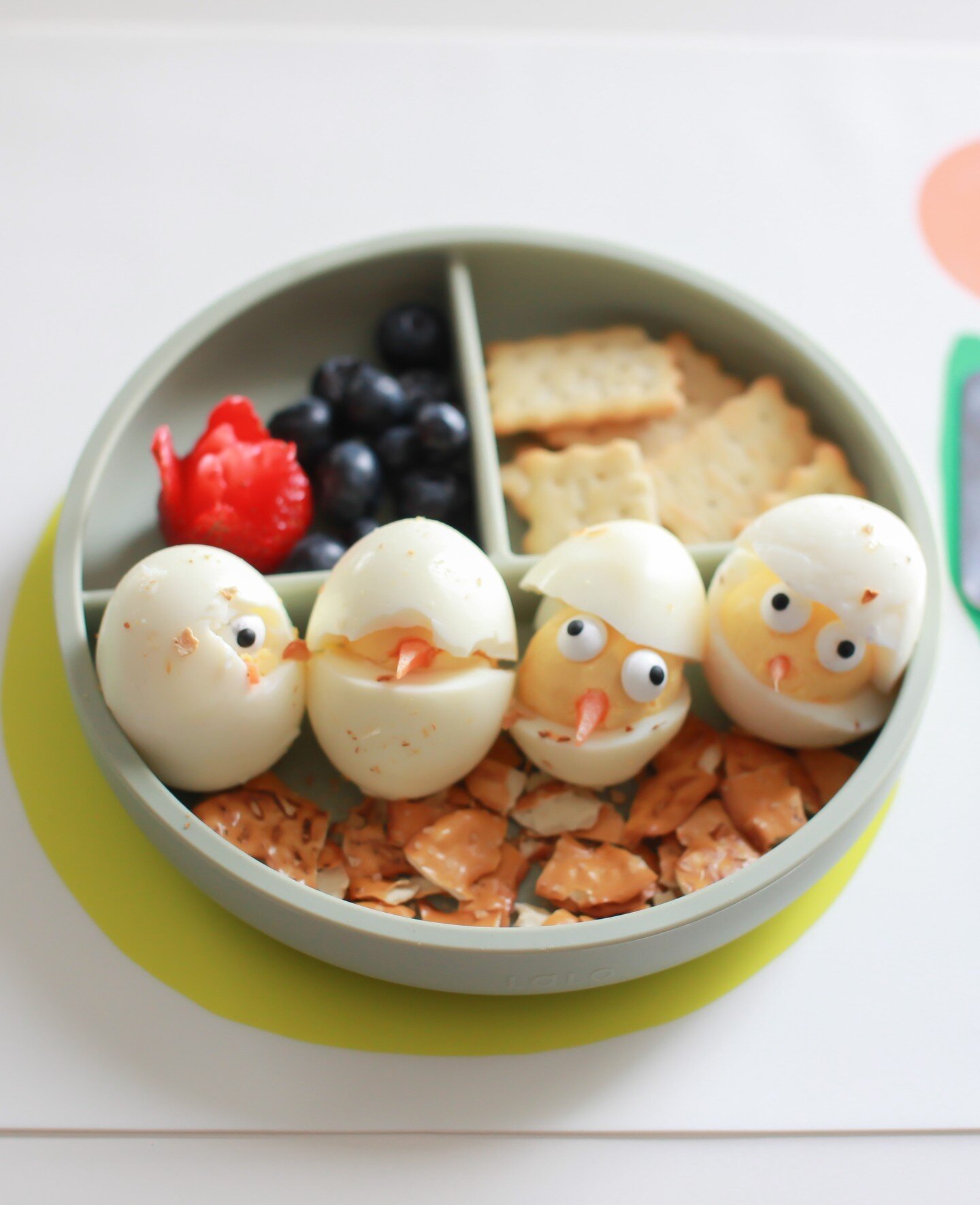 🐥 Consider this your monthly reminder to have FUN with your food! If you&rsquo;re looking for an exciting way to create lunchtime magic, try this fun version using our hard-boiled eggs!