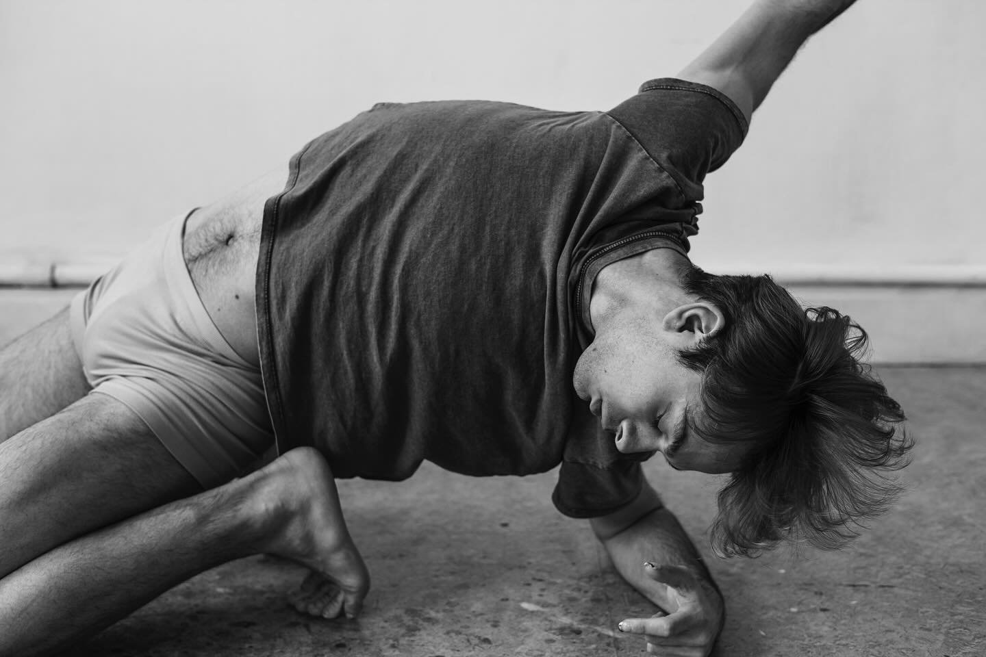Kiran

#poeticbody #dancers #bnwphotography #bnwmood #innermovement #bodylanguage #movementlanguage #dutchphotographer 
@kiran______gzls