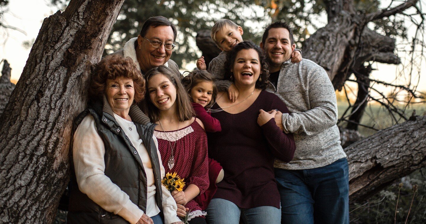 I can't tell you how much I love having mom/dad/gma/gpa tag along family sessions. It adds awholenother layer of luvvvv⁠
.⁠
.⁠
.⁠
.⁠
.⁠
.⁠
#love⁠
#instagood⁠
#photooftheday⁠
#fashion⁠
#beautiful⁠
#happy⁠
#cute⁠
#midwestphotographer⁠
#momtog⁠
#momswit