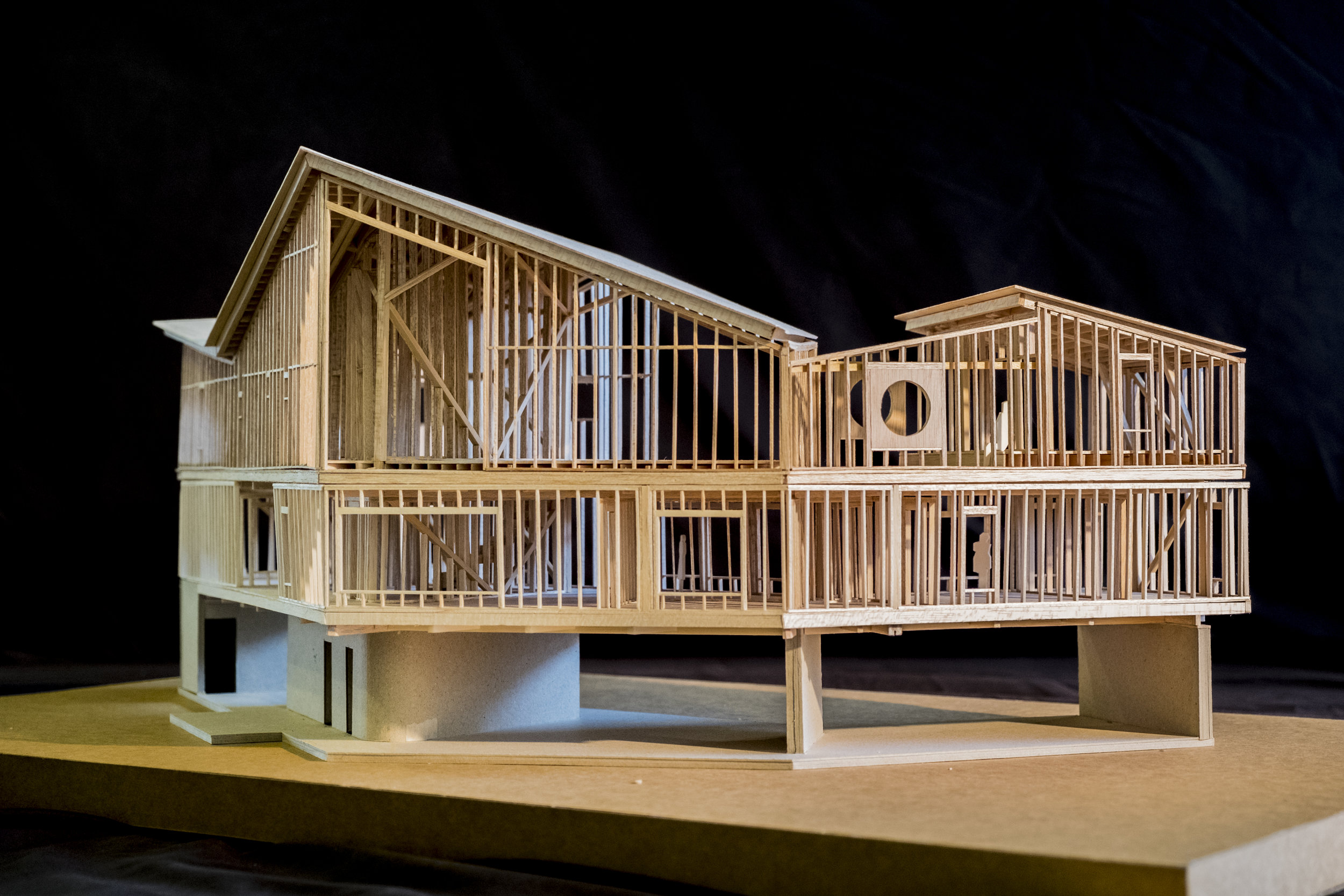 萬蕙昇林口木構造