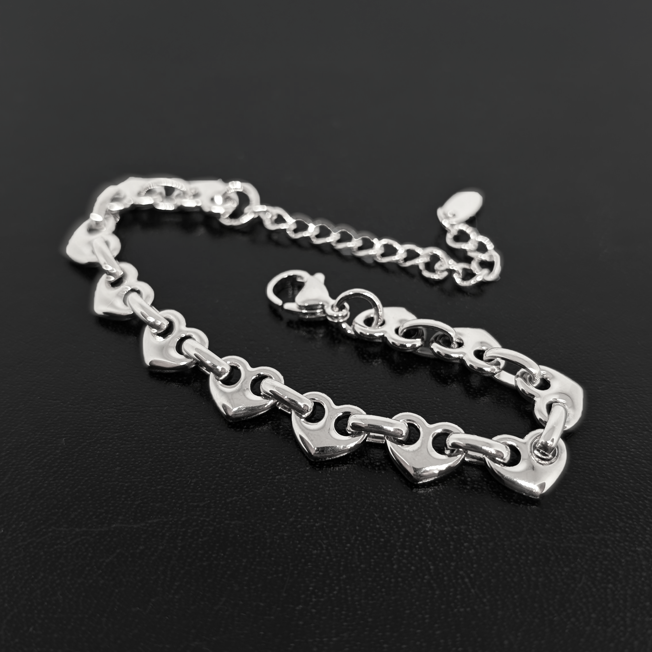 heart chain only square silver.png