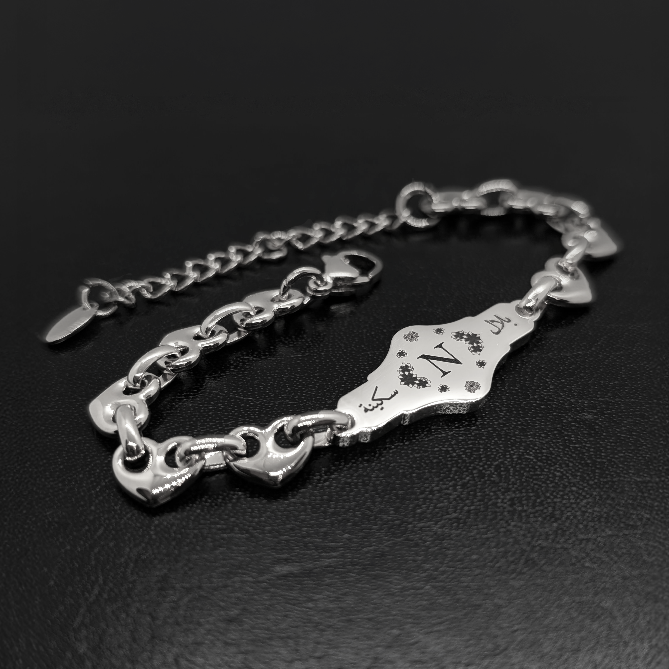 heart chain square silver.png