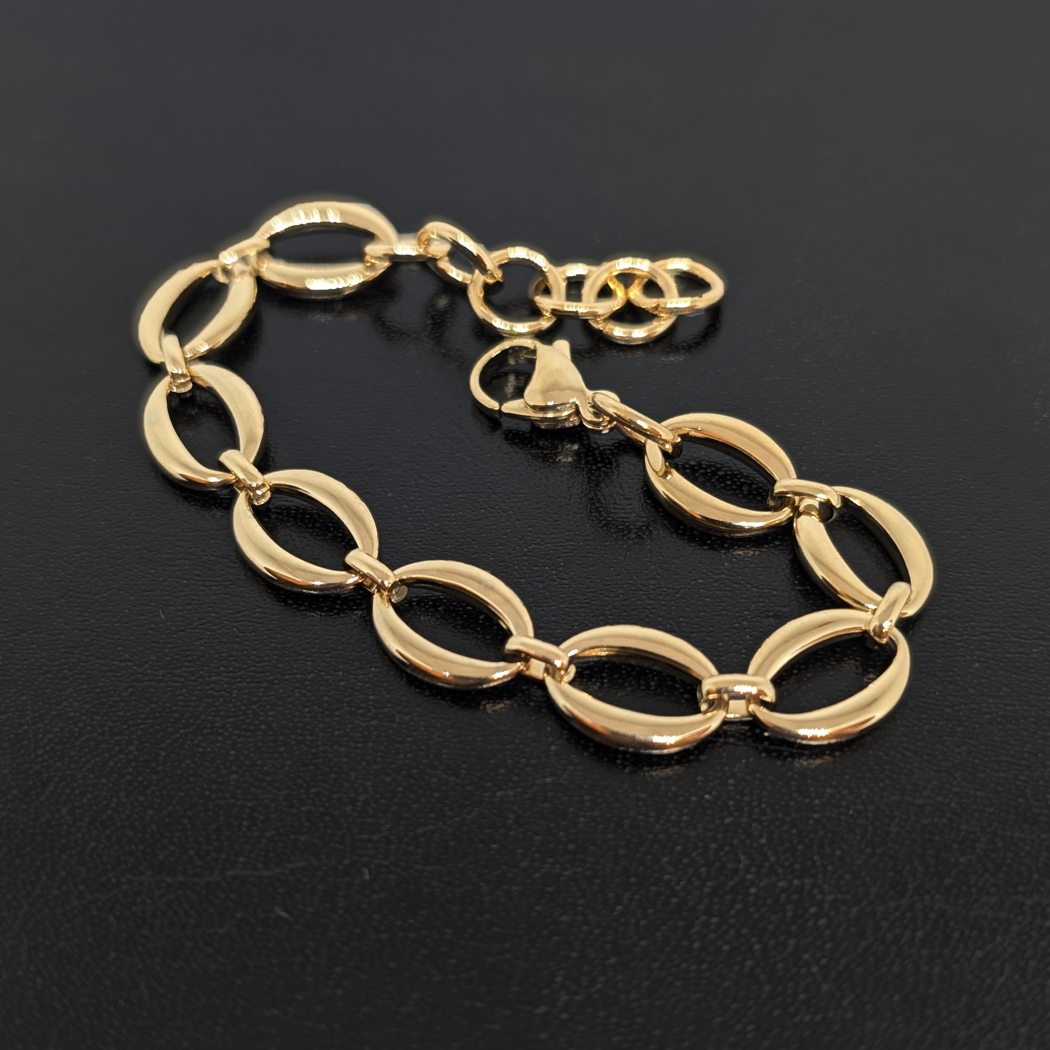 oval chain only square.png