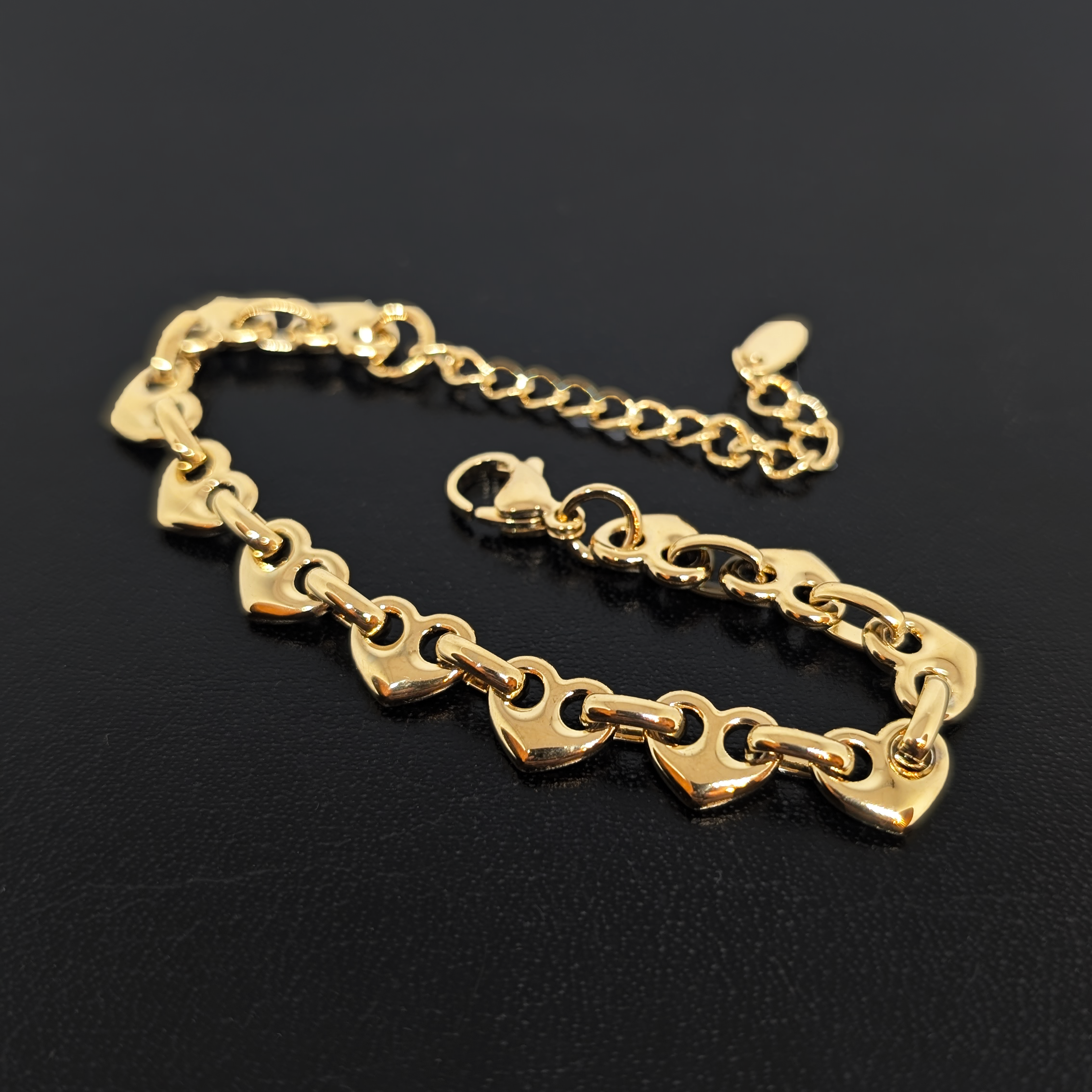heart chain only square.png
