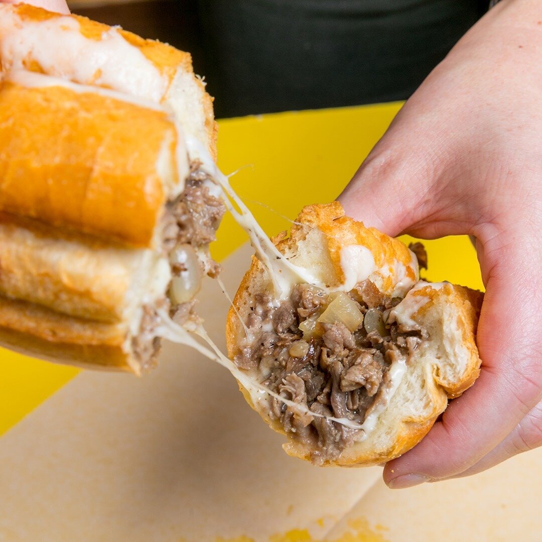 When everyone is talking about chicken sandwiches... we're over here like 😎
.⁣⁣⁣⁣⁣⁣⁣⁣
.⁣⁣⁣⁣⁣⁣⁣⁣
.⁣⁣⁣⁣⁣⁣⁣⁣
#boosphilly #cheesesteaks #LAeats #eatthis #instafoodie #munchies #hungry #quarantine #delivery #boos #boosphillycheesesteaks #foodporn #foodie