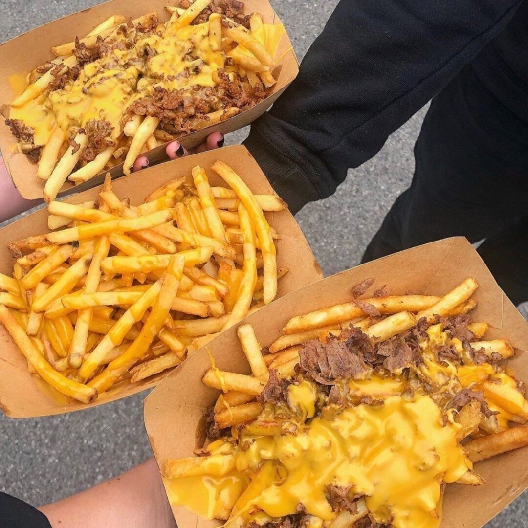 Two for me, one for you! 🍟🧀🍟🧀🍟 #fryday
.⁣⁣⁣⁣⁣⁣⁣
.⁣⁣⁣⁣⁣⁣⁣
.⁣⁣⁣⁣⁣⁣⁣
#fridayquotes #fry #friyayvibes #fridaymood #munchies #wakeandbake #foodporn #cheeseporn #fridaylunch #fridaydinner #eat #eating #eatallday #lifeisbeautiful #420 #420food #boosphi