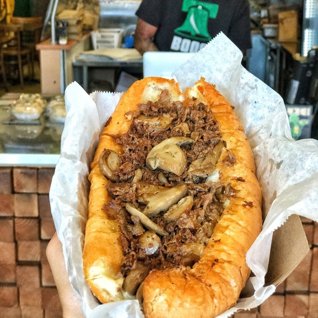 Must love 'shrooms! 🍄😍
.⁣⁣⁣⁣⁣⁣⁣
.⁣⁣⁣⁣⁣⁣⁣
.⁣⁣⁣⁣⁣⁣⁣
#hoagie #boosphilly #powerlunch #business #foodie #foodiesofinstagram #foodiesofinsta #cheezus #cheeseislife #cheeseporn #foodporn #philly #losangeles #ktownla #silverlake #mondays