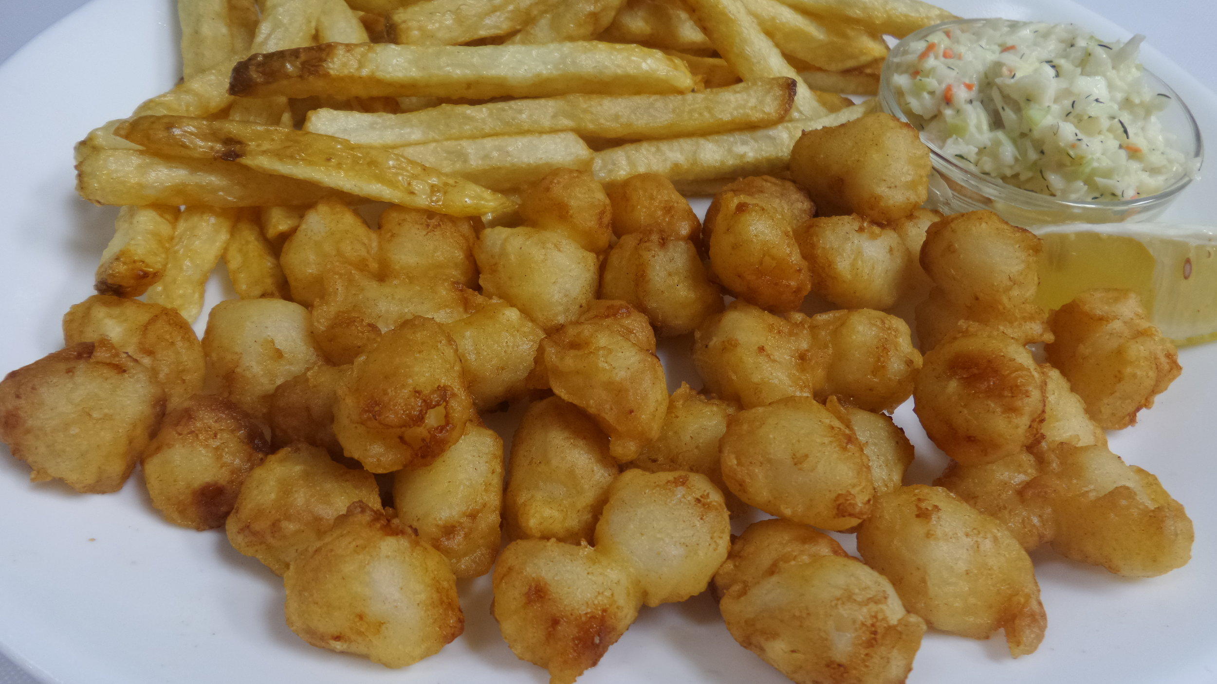 1/2 lb Bay Scallops and Chips