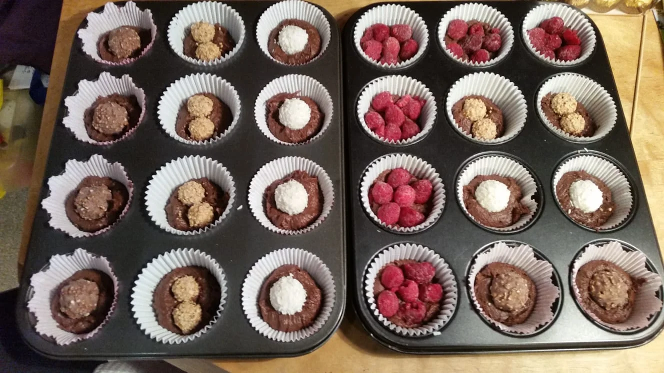 party-cupcakes-tray.jpeg