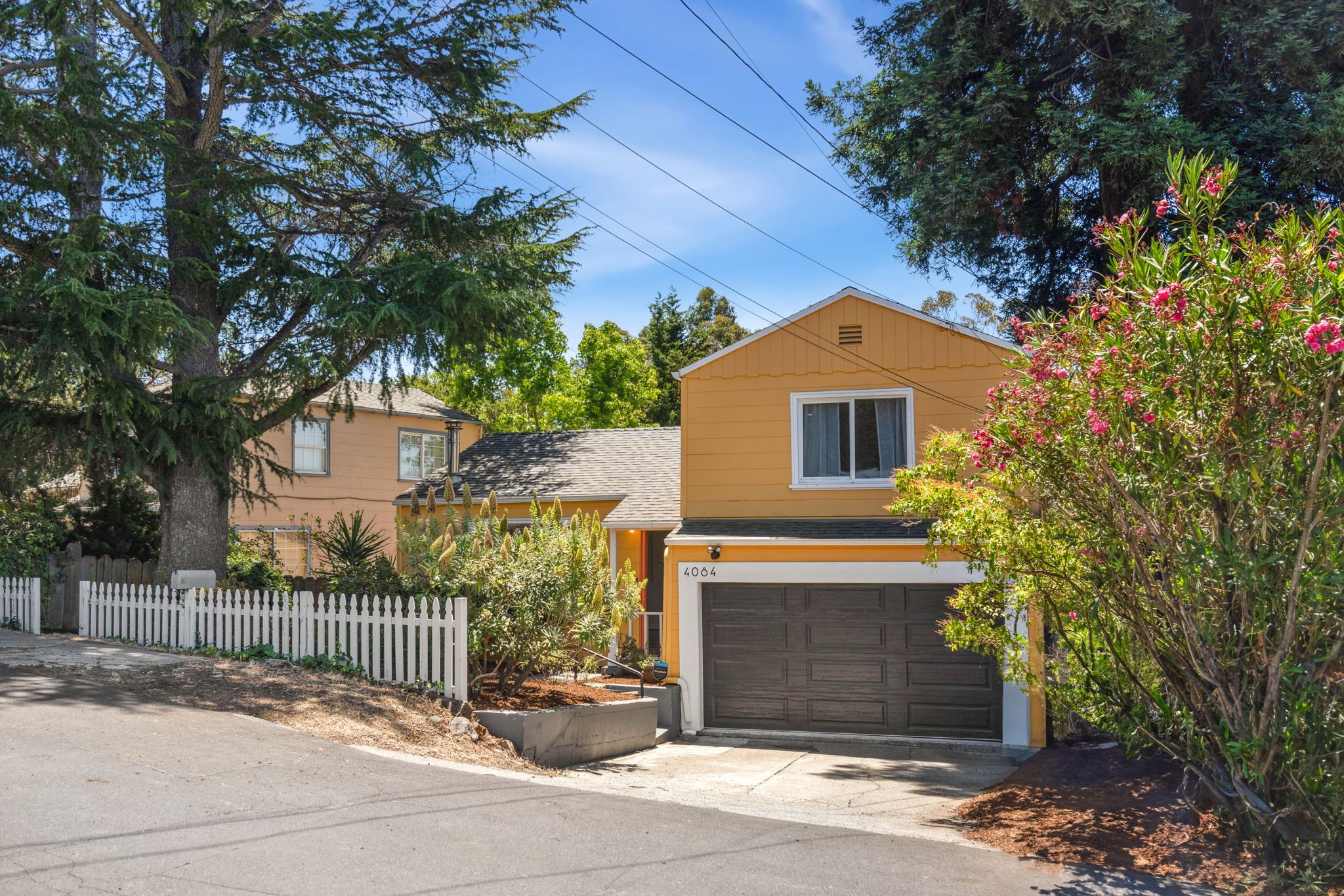 3-web-or-mls-4084 Lambert Rd - DAY-3.jpg