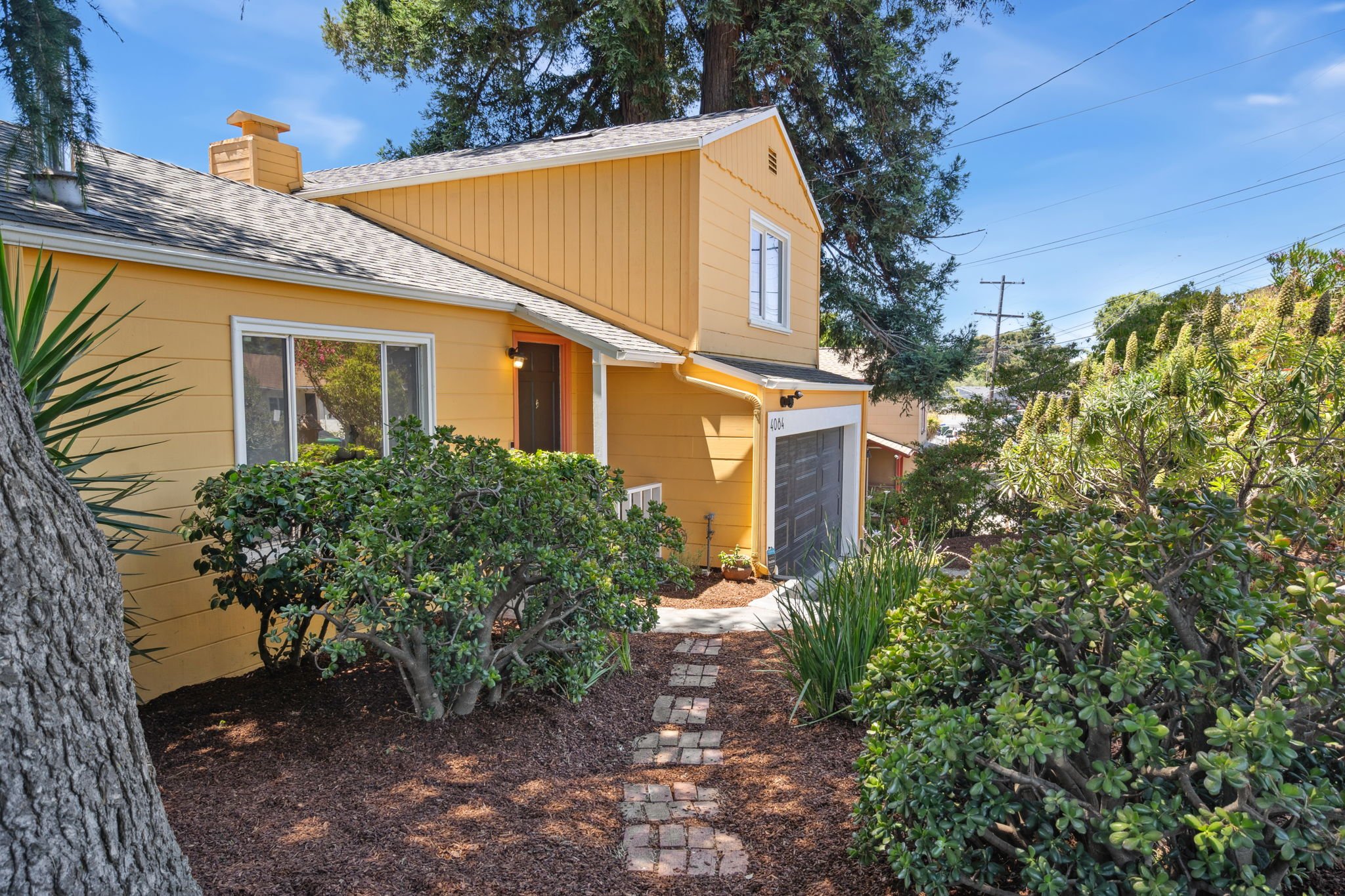 4-web-or-mls-4084 Lambert Rd - DAY-4.jpg