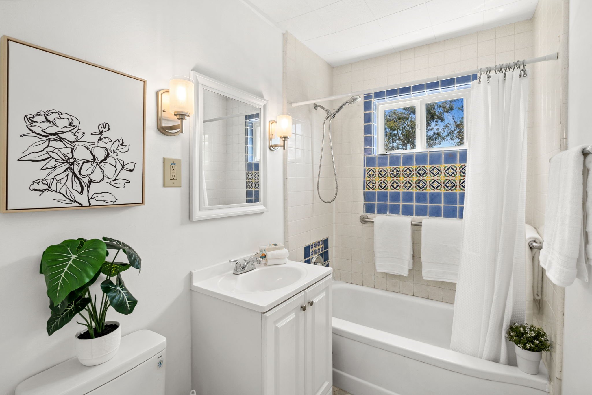 16-web-or-mls-4084 Lambert Rd - DAY-16.jpg