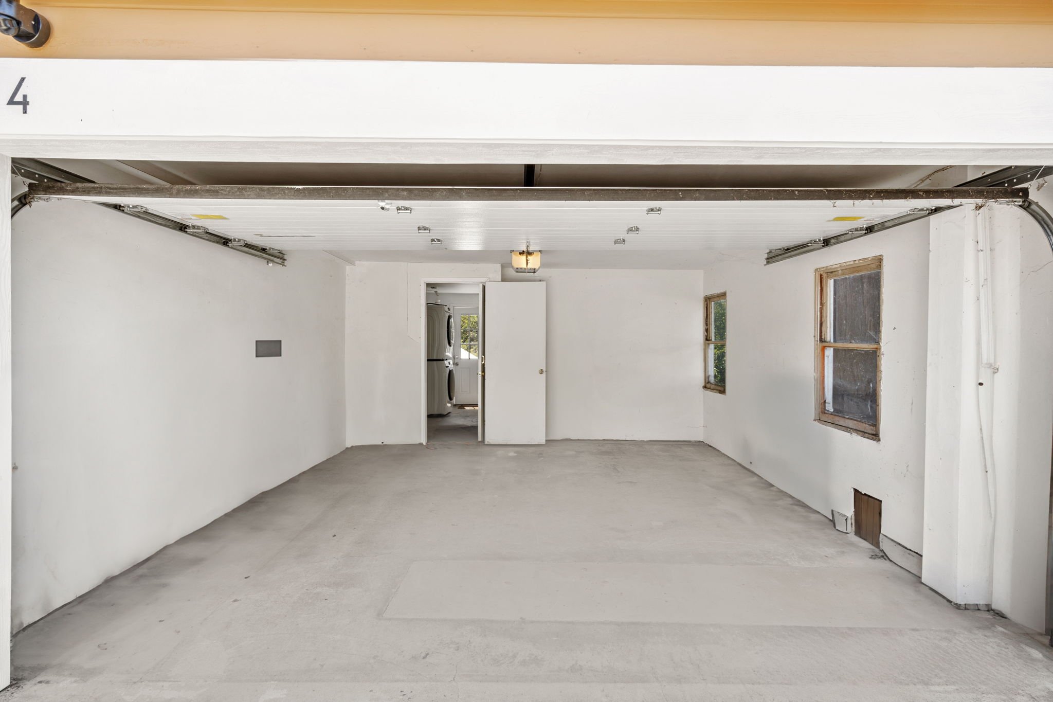 22-web-or-mls-4084 Lambert Rd - DAY-22.jpg