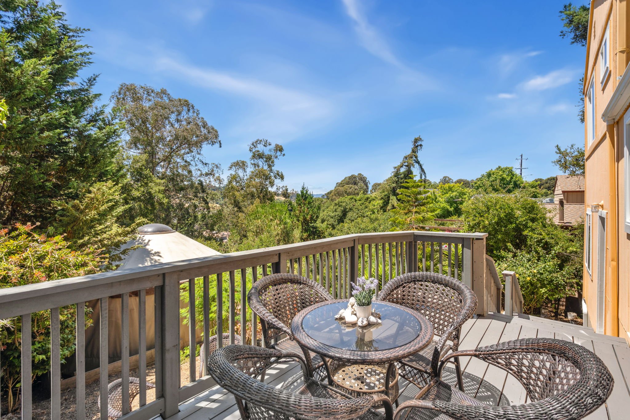 23-web-or-mls-4084 Lambert Rd - DAY-23.jpg