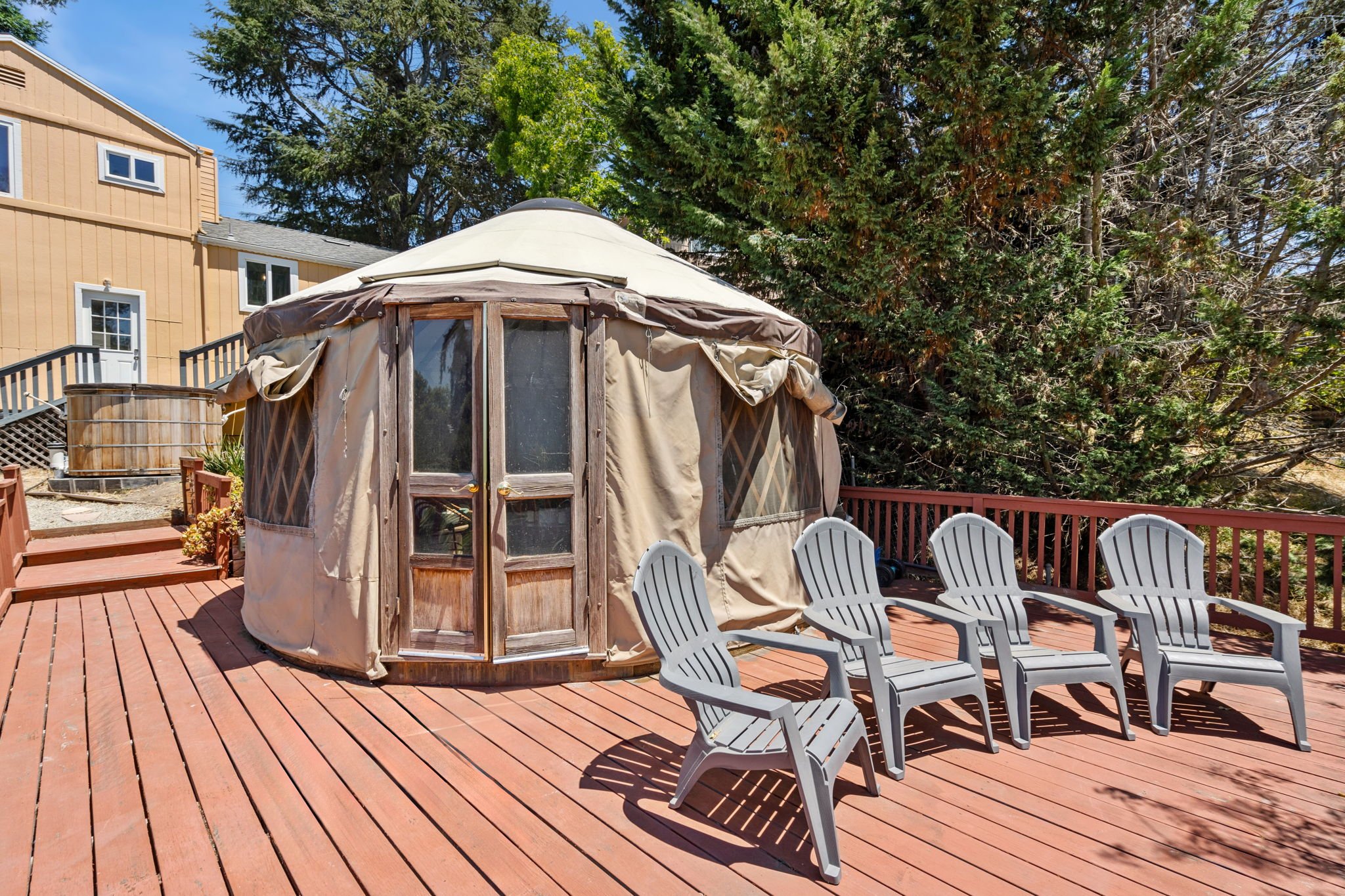 33-web-or-mls-4084 Lambert Rd - DAY-33.jpg