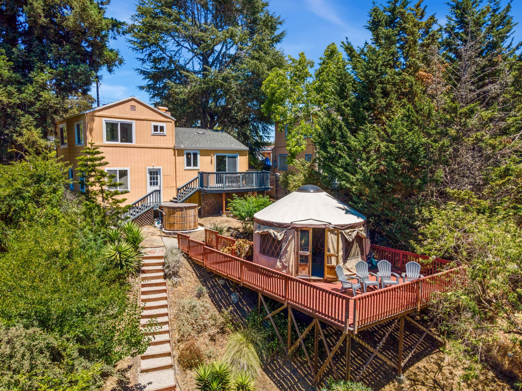 37-web-or-mls-4084 Lambert Rd - DAY-37.jpg
