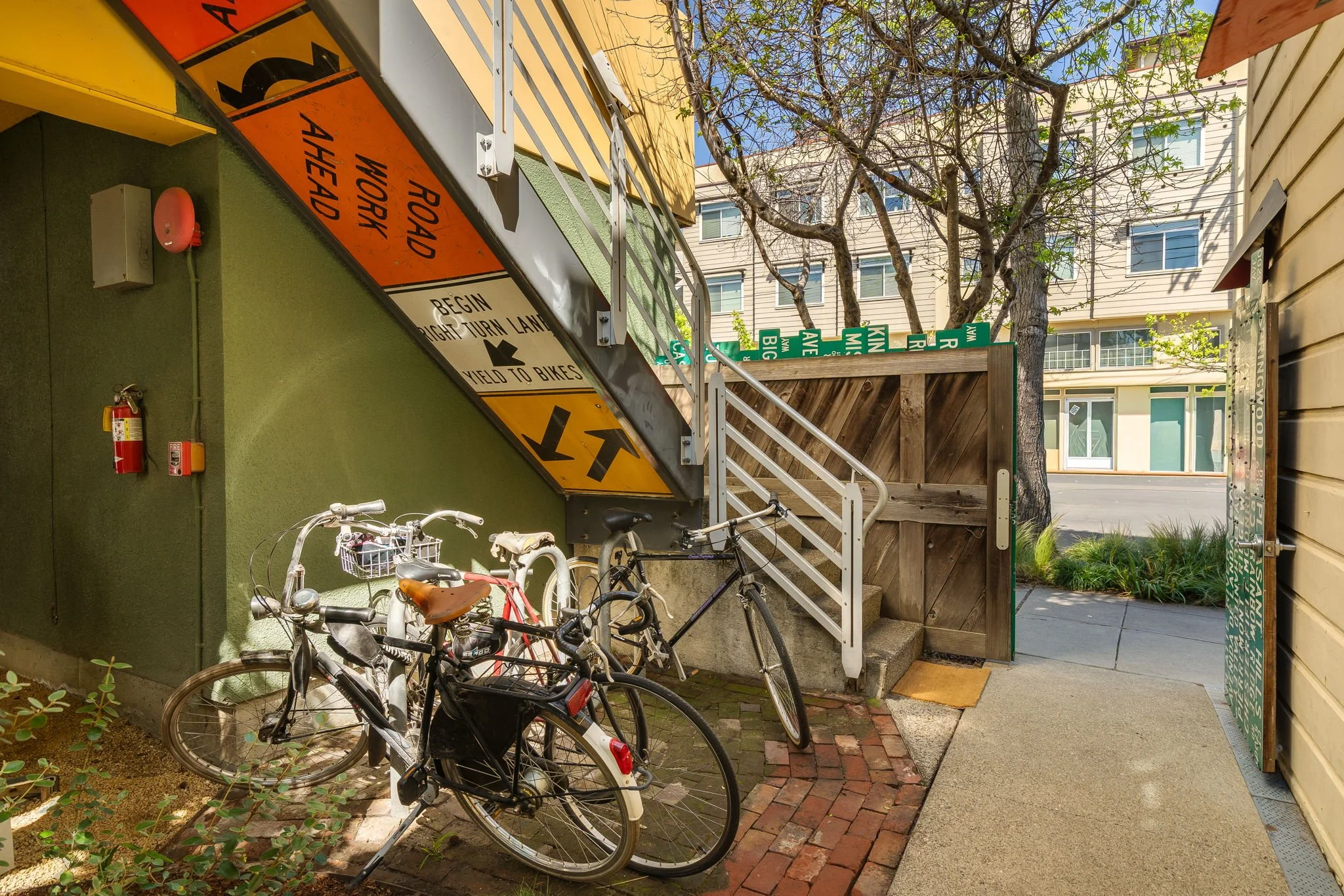 5-web-or-mls-2484 MLK Way-5.jpg