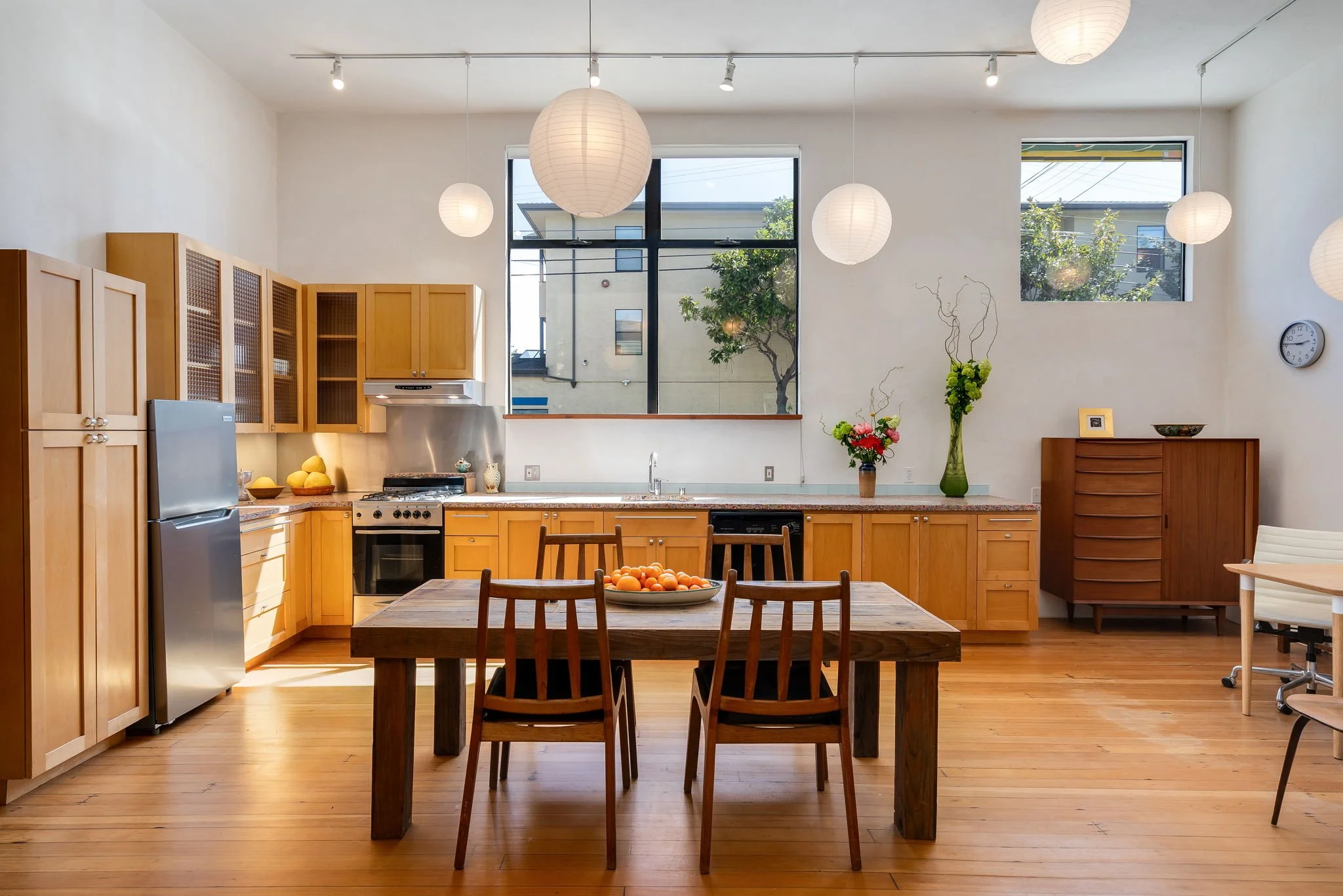 20-web-or-mls-2484 MLK Way-20.jpg