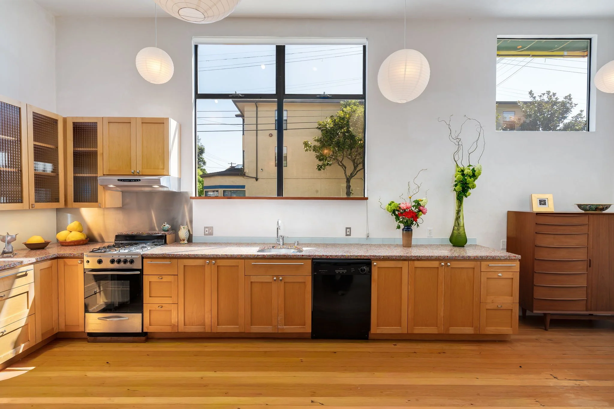 22-web-or-mls-2484 MLK Way-22.jpg